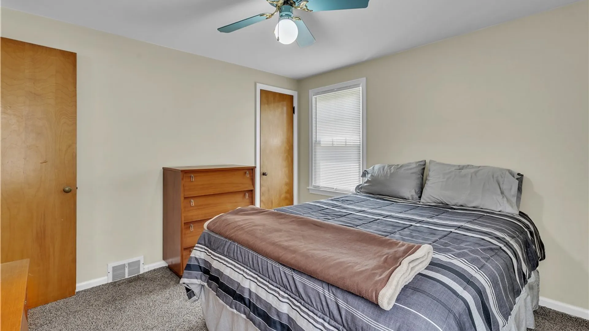 Property at 82 Treadwell Road, Tonawanda, NY 14150 19