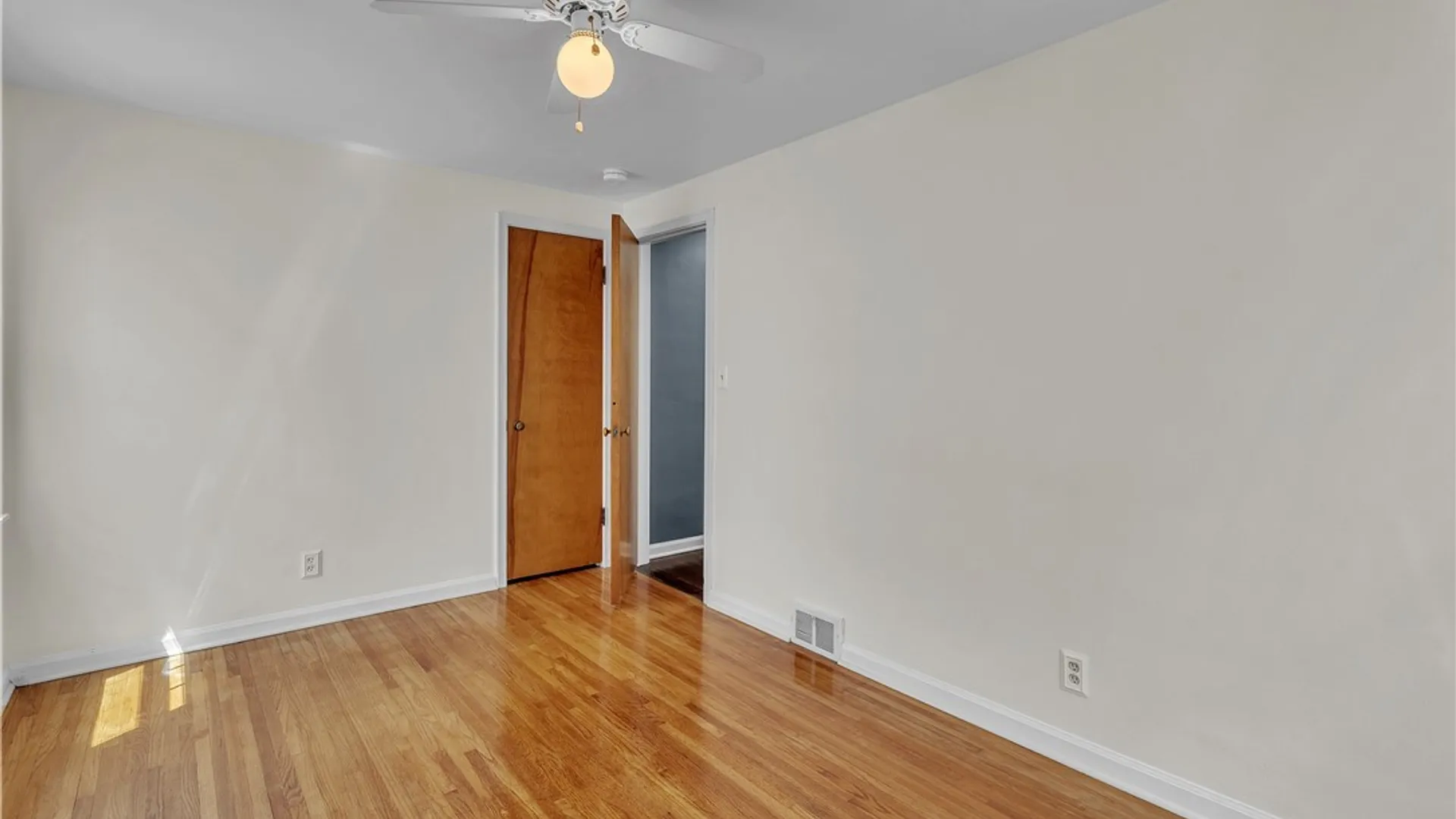 Property at 82 Treadwell Road, Tonawanda, NY 14150 22