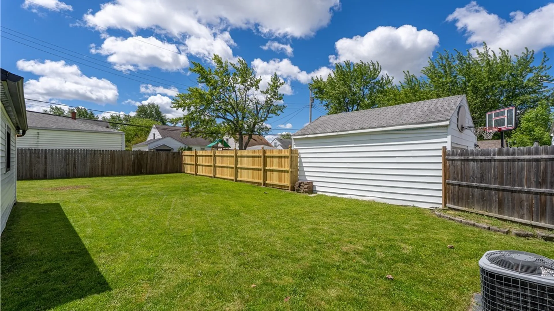 Property at 82 Treadwell Road, Tonawanda, NY 14150 39