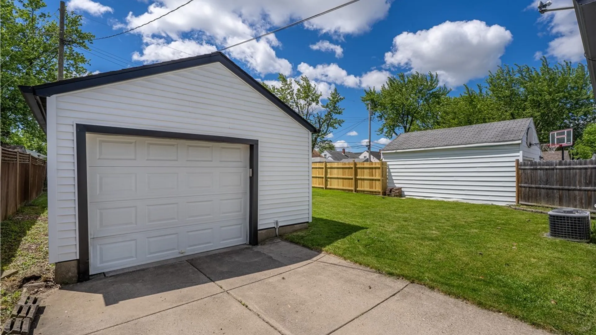 Property at 82 Treadwell Road, Tonawanda, NY 14150 43