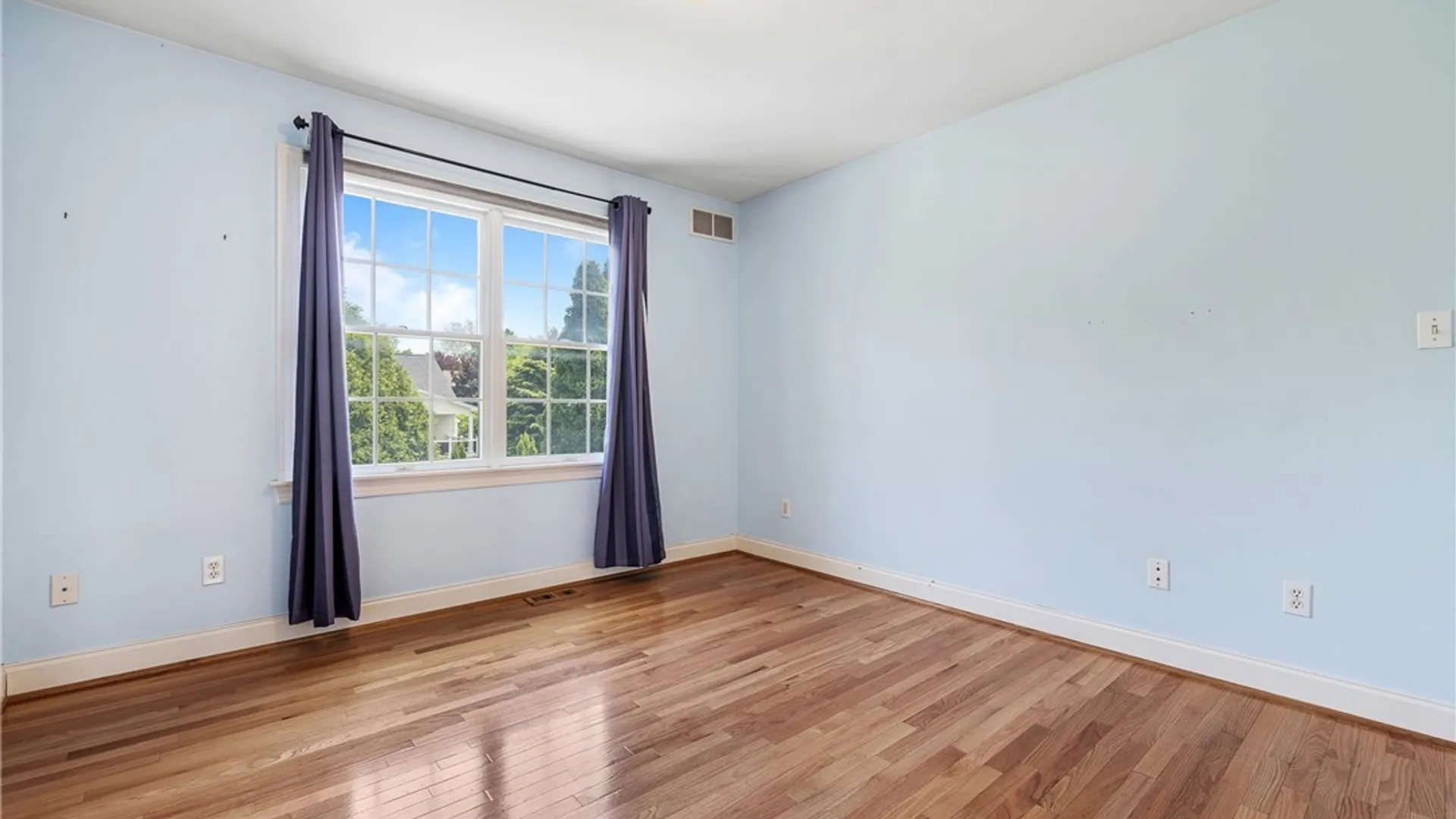 Property at 4169 Foxwood Lane, Clarence, NY 14221 28