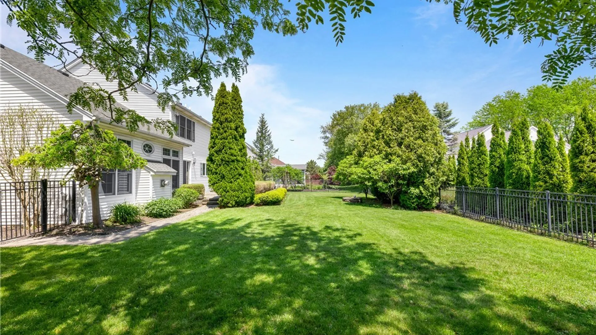 Property at 4169 Foxwood Lane, Clarence, NY 14221 43