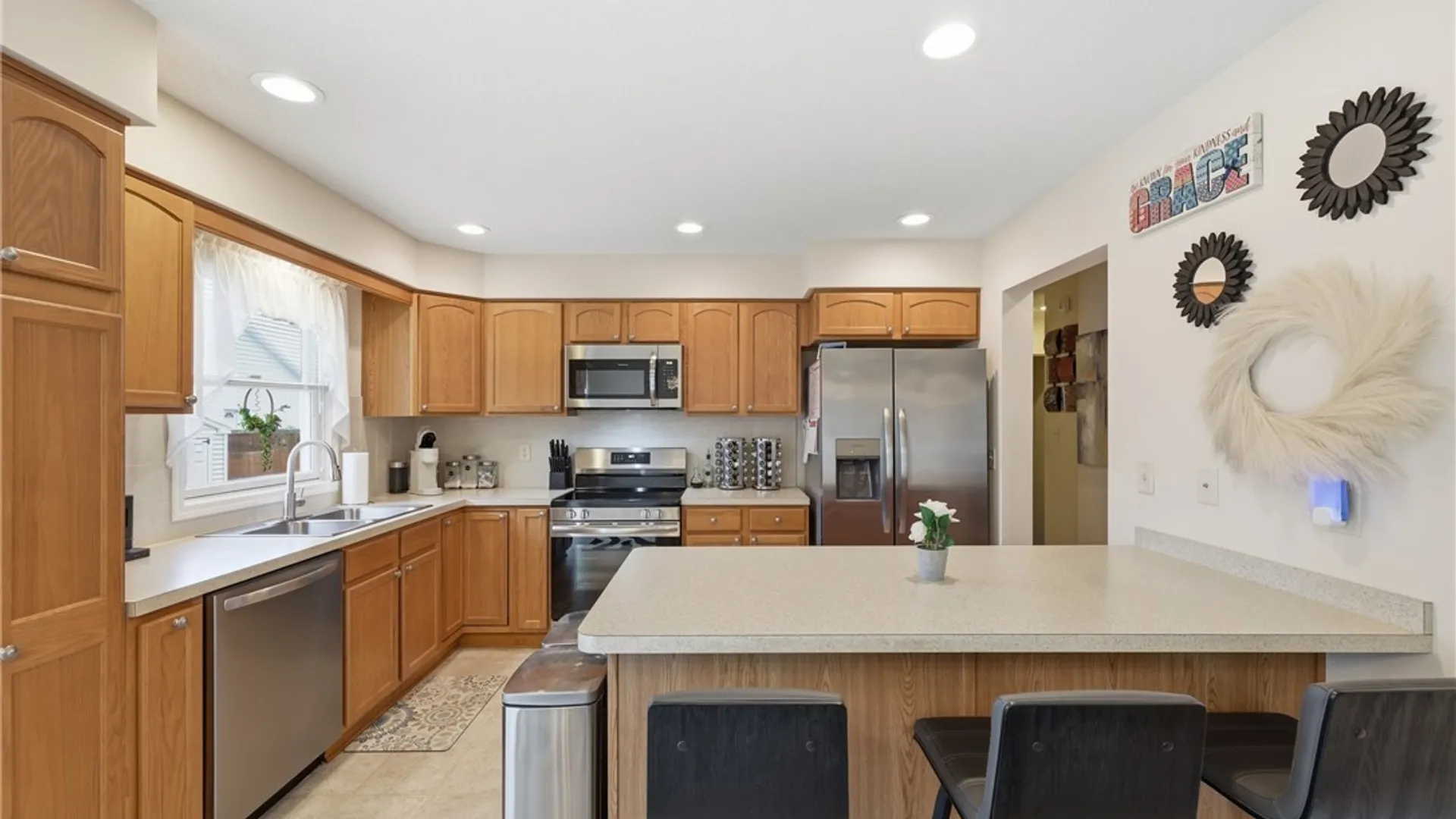 Property at 15 Ashwood Court, Lancaster, NY 14086 12
