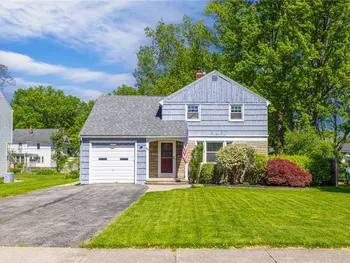 84 Sydenham Road, Irondequoit, NY 14609
