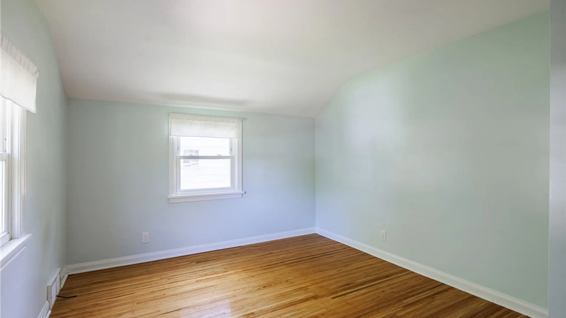 Property at 84 Sydenham Road, Irondequoit, NY 14609 22