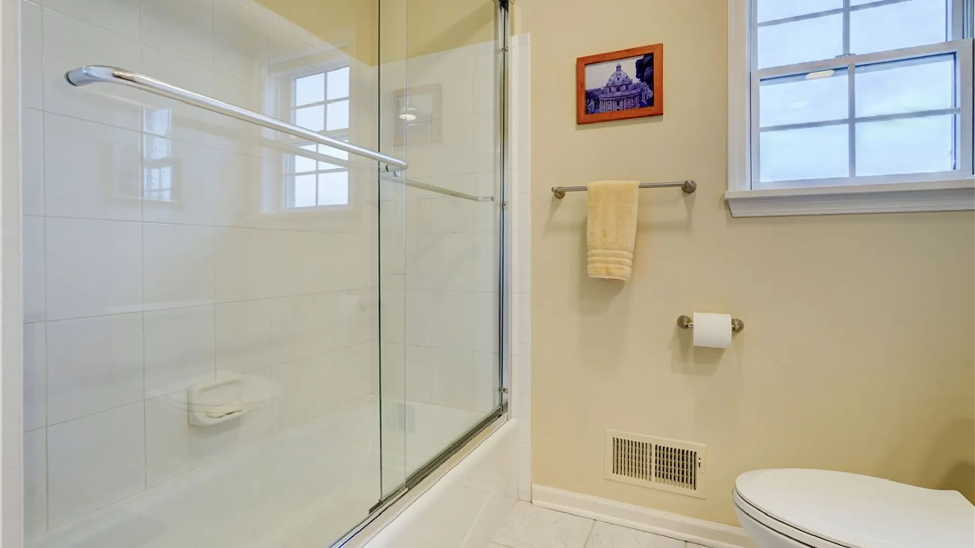 Property at 2 Founders Green, Pittsford, NY 14534 25
