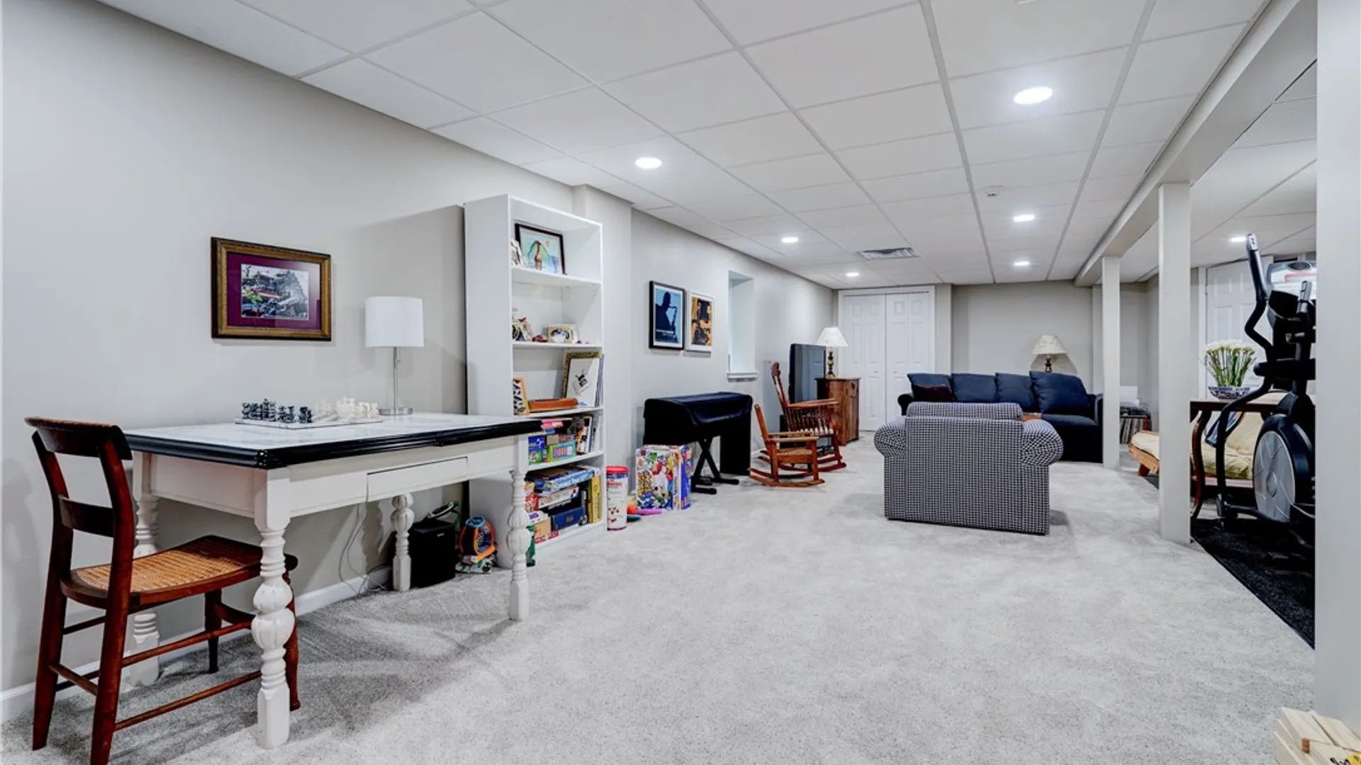 Property at 2 Founders Green, Pittsford, NY 14534 32