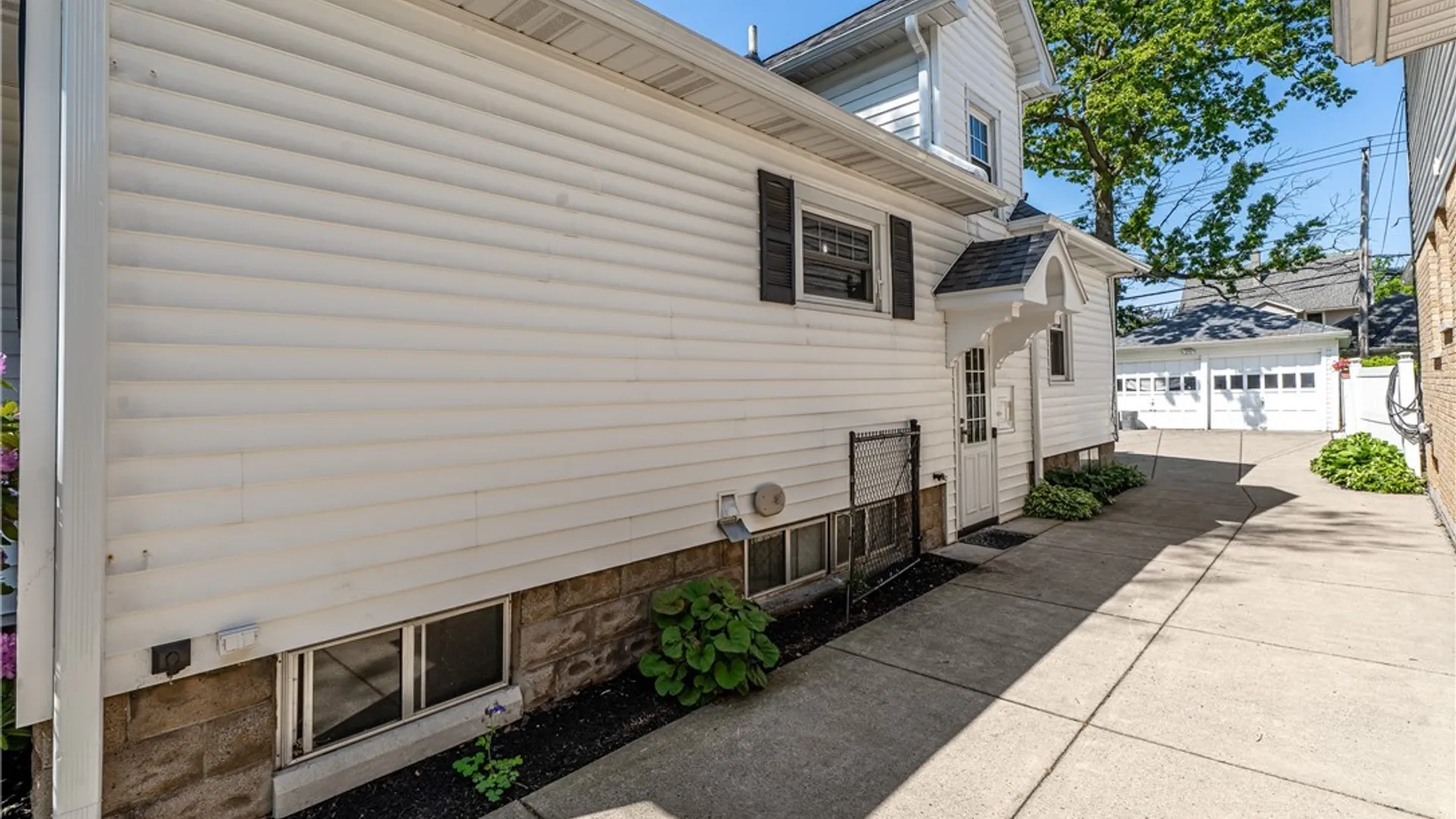 Property at 152 Louvaine Drive, Tonawanda, NY 14223 3