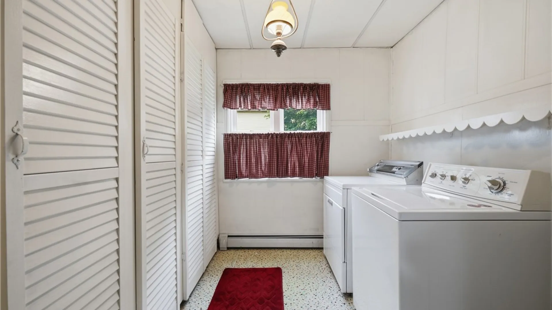 Property at 29 Pomona Place, Buffalo, NY 14210 10