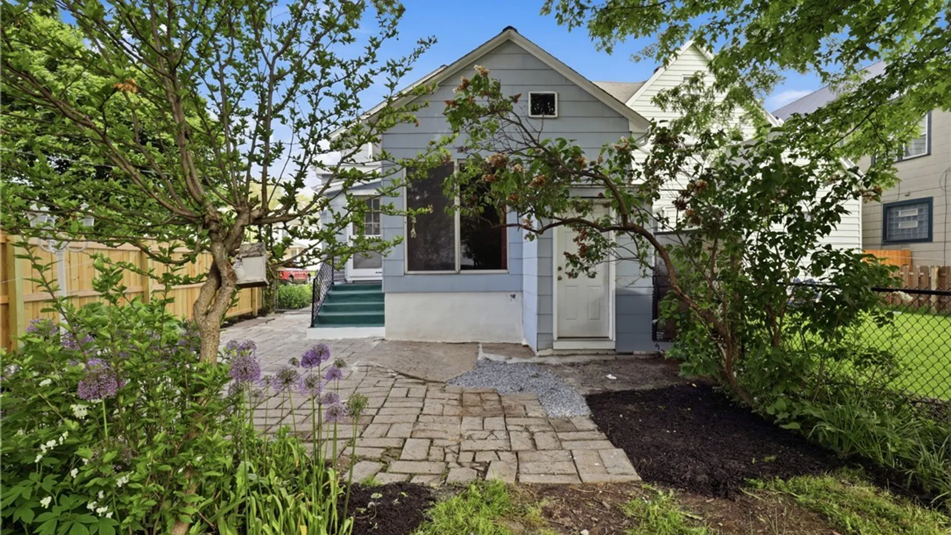 Property at 29 Pomona Place, Buffalo, NY 14210 24