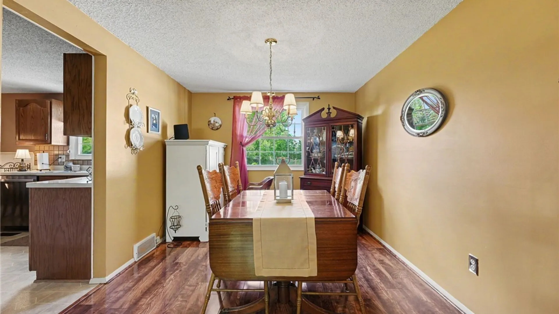 Property at 8 Vermont Place, West Seneca, NY 14224 14