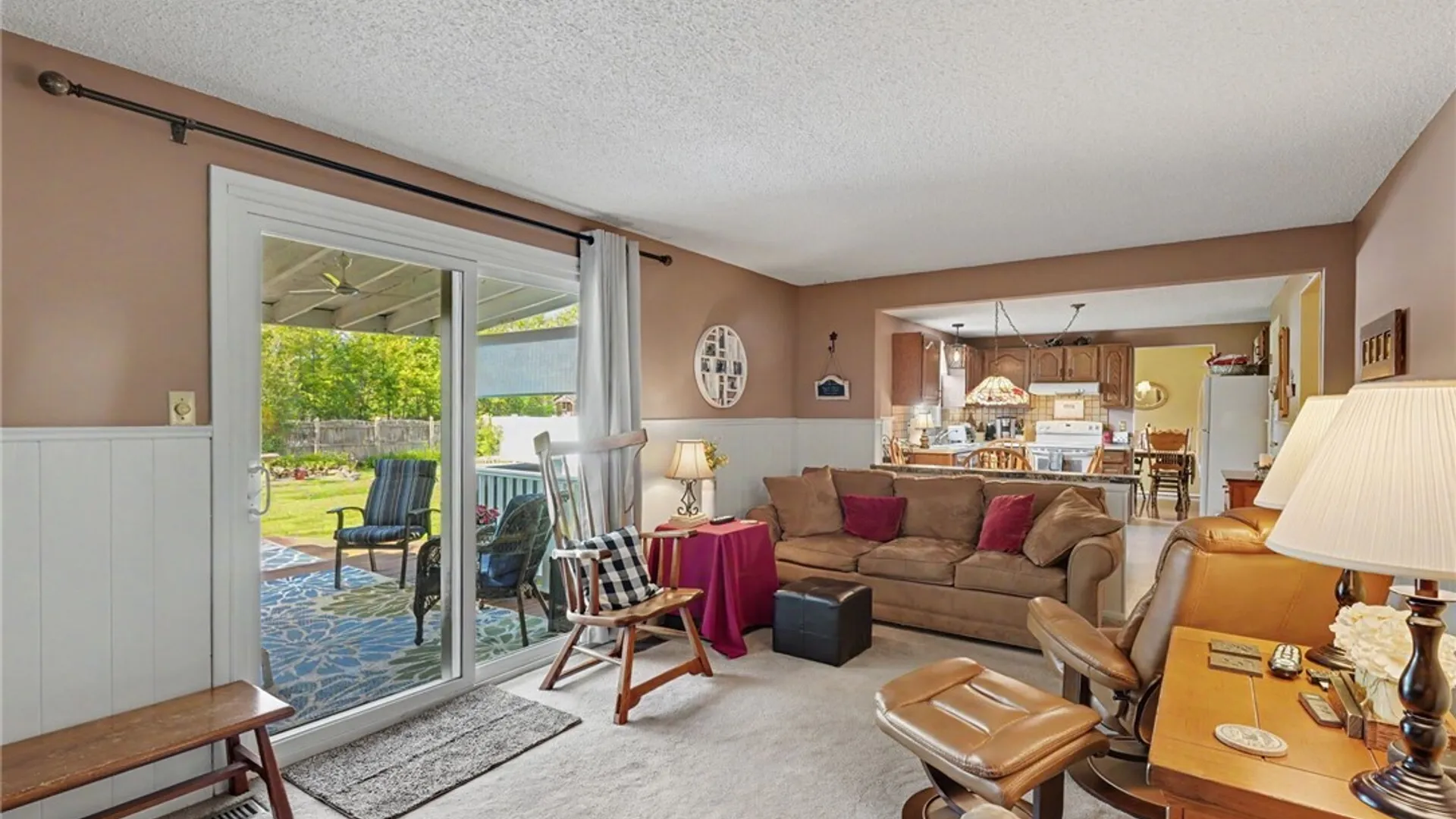 Property at 8 Vermont Place, West Seneca, NY 14224 16