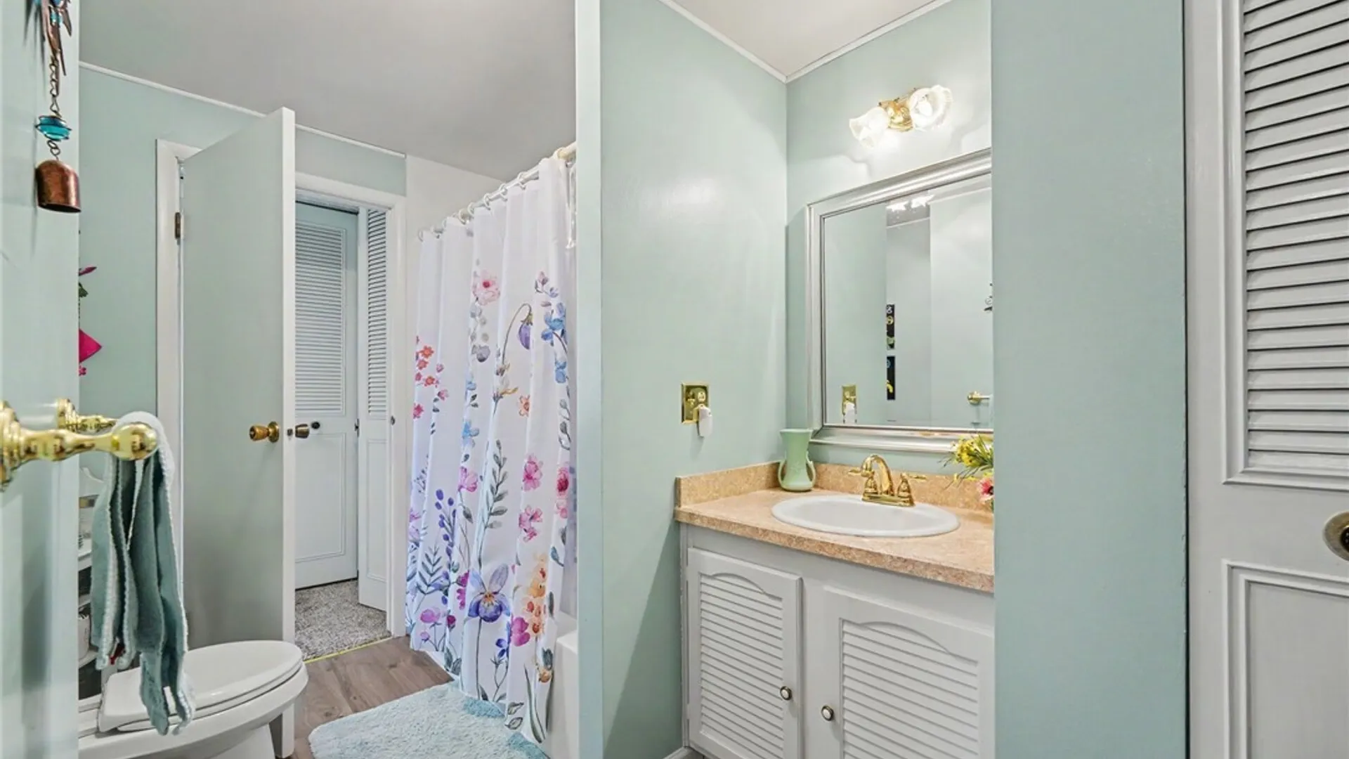 Property at 8 Vermont Place, West Seneca, NY 14224 22