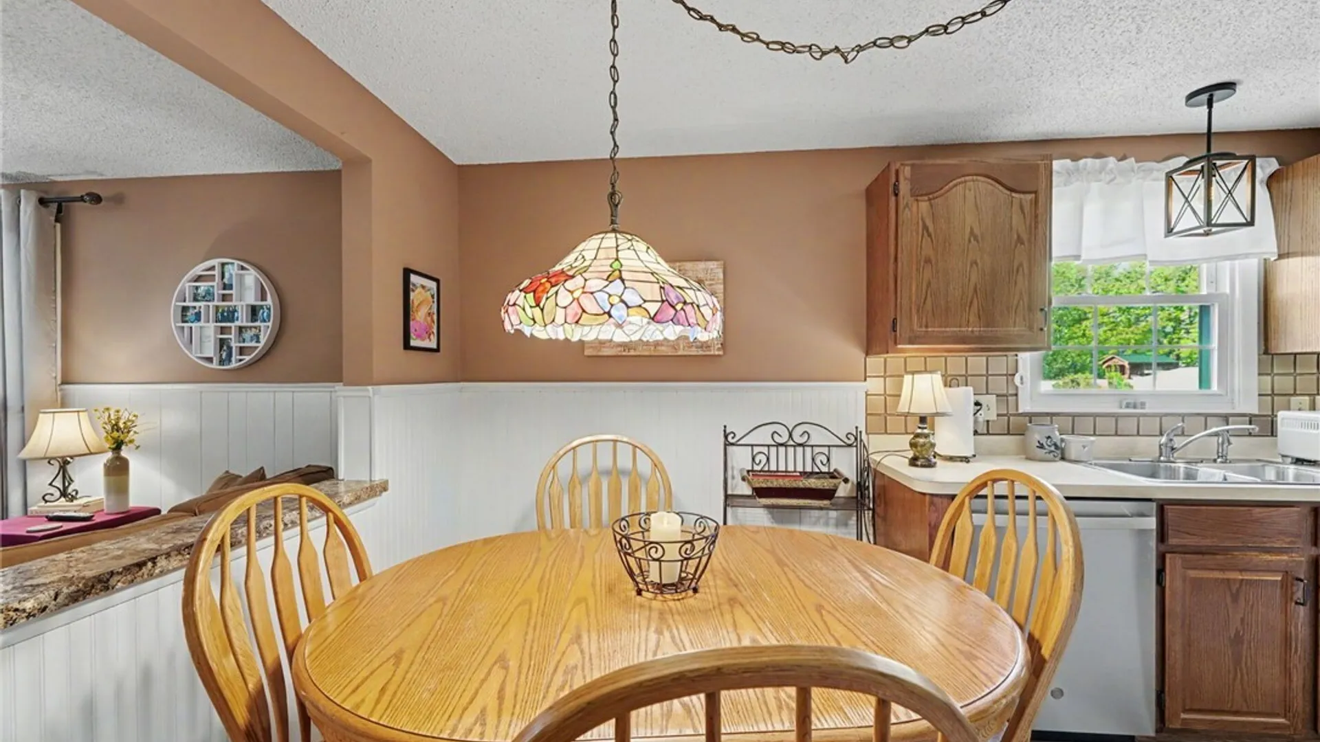 Property at 8 Vermont Place, West Seneca, NY 14224 7