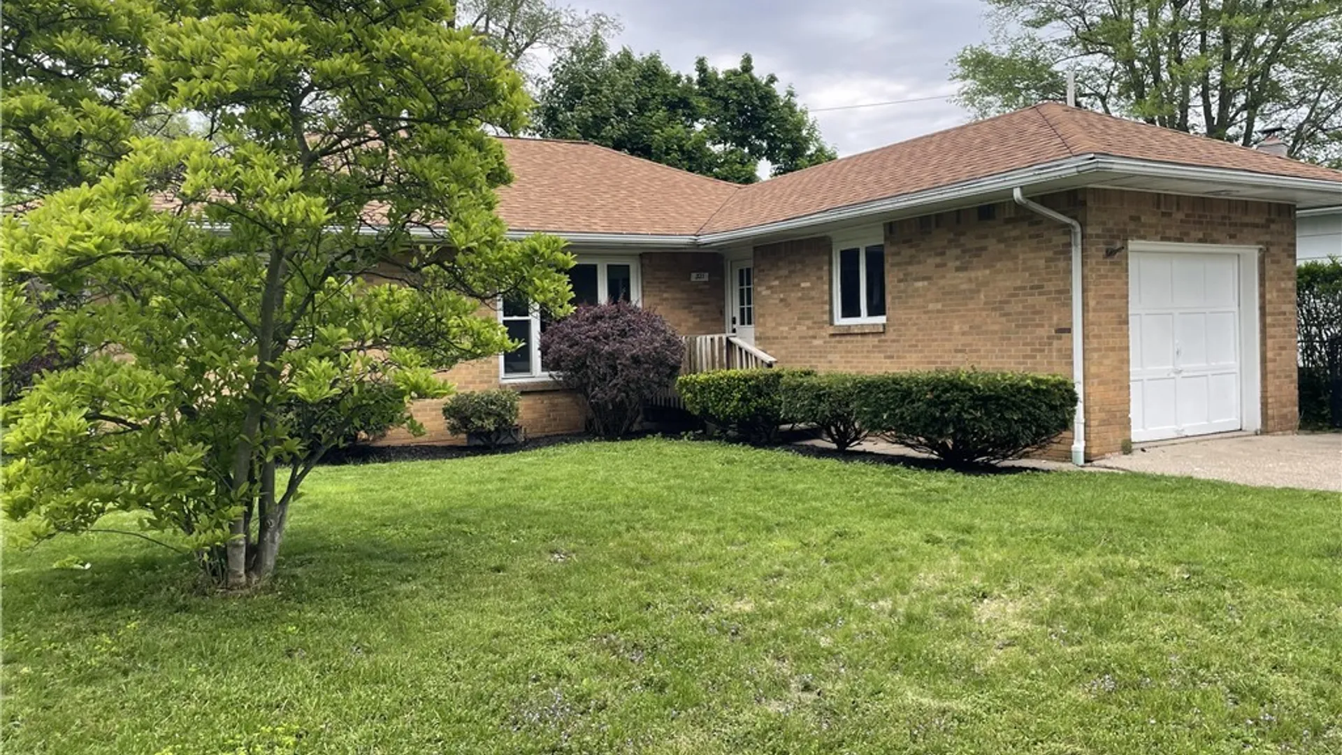 Property at 321 Grimsby Road, Tonawanda, NY 14223 2