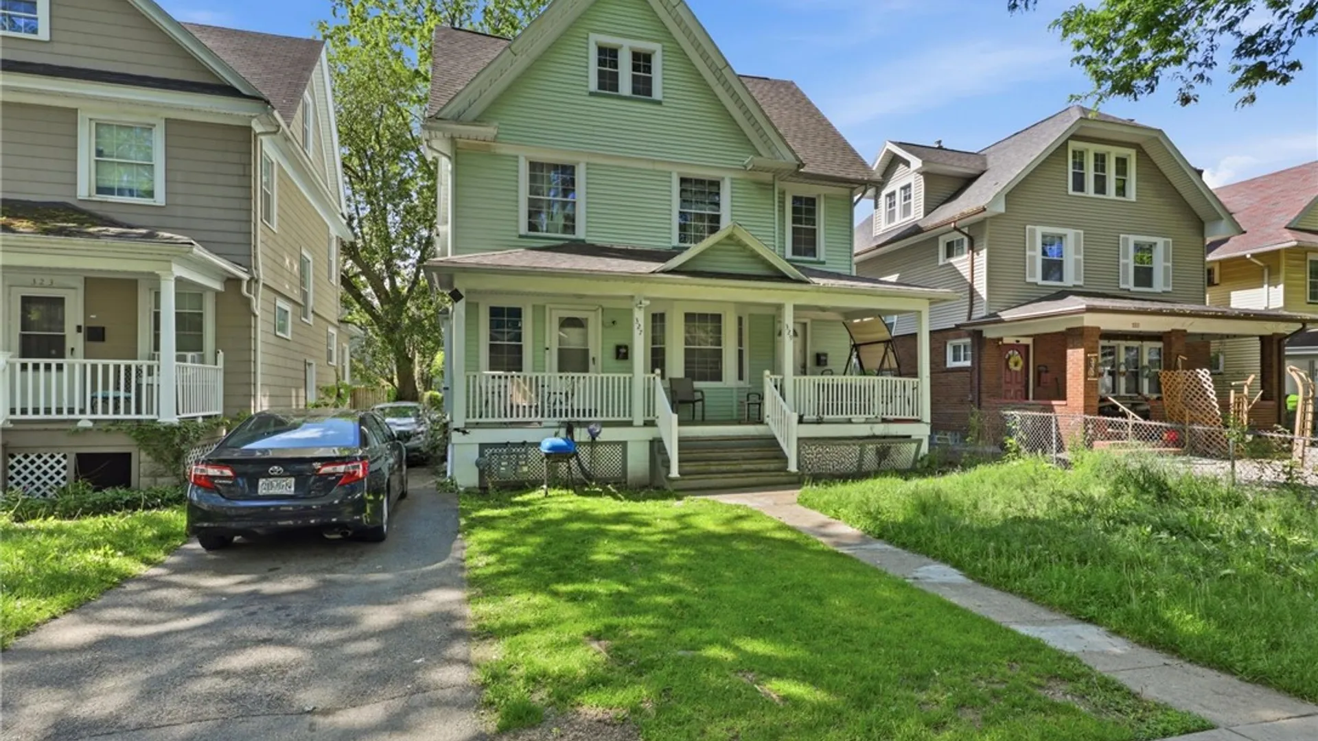 Property at 327 Selye Terrace, Rochester, NY 14613 2