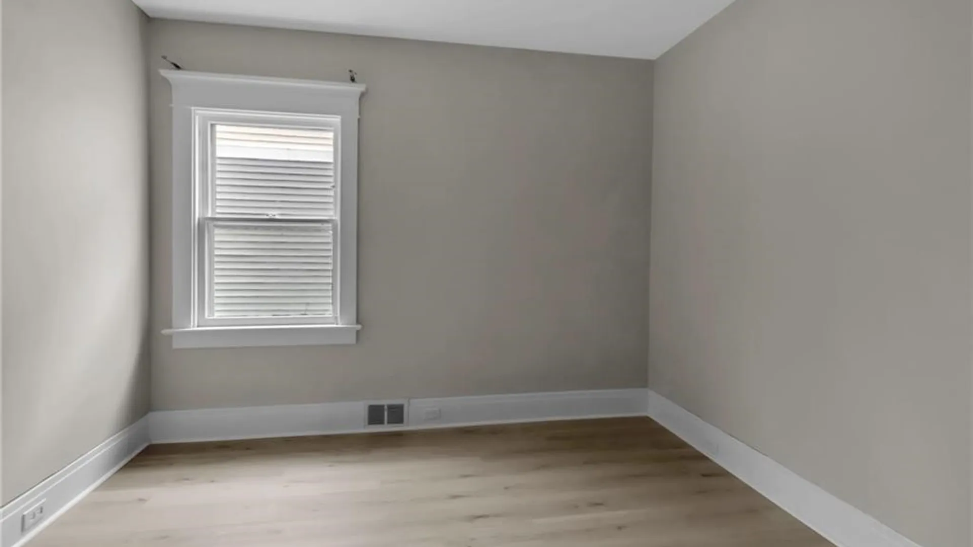 Property at 2514 Delaware Avenue, Buffalo, NY 14216 22
