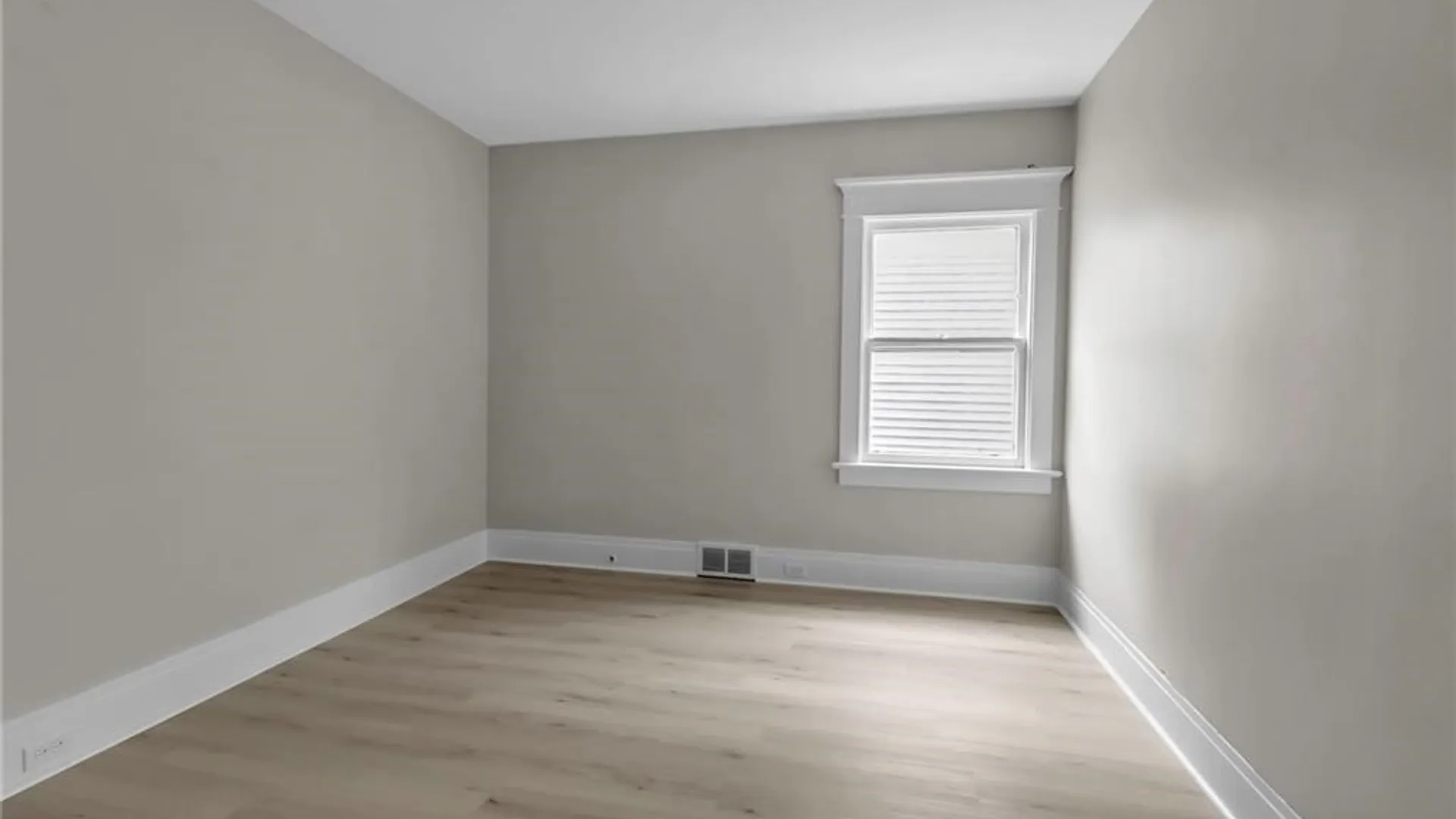 Property at 2514 Delaware Avenue, Buffalo, NY 14216 24