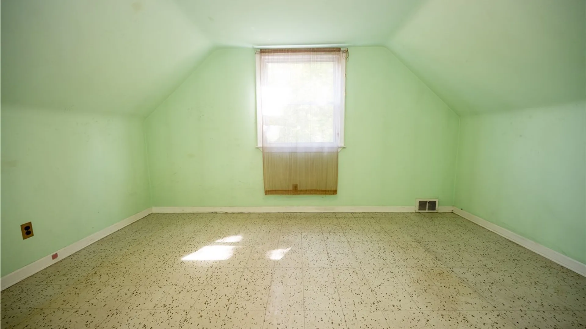 Property at 44 Warren Avenue, West Seneca, NY 14224 28