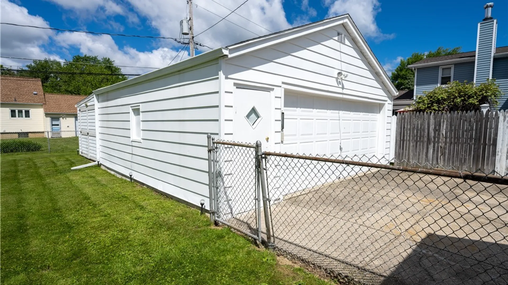 Property at 44 Warren Avenue, West Seneca, NY 14224 36