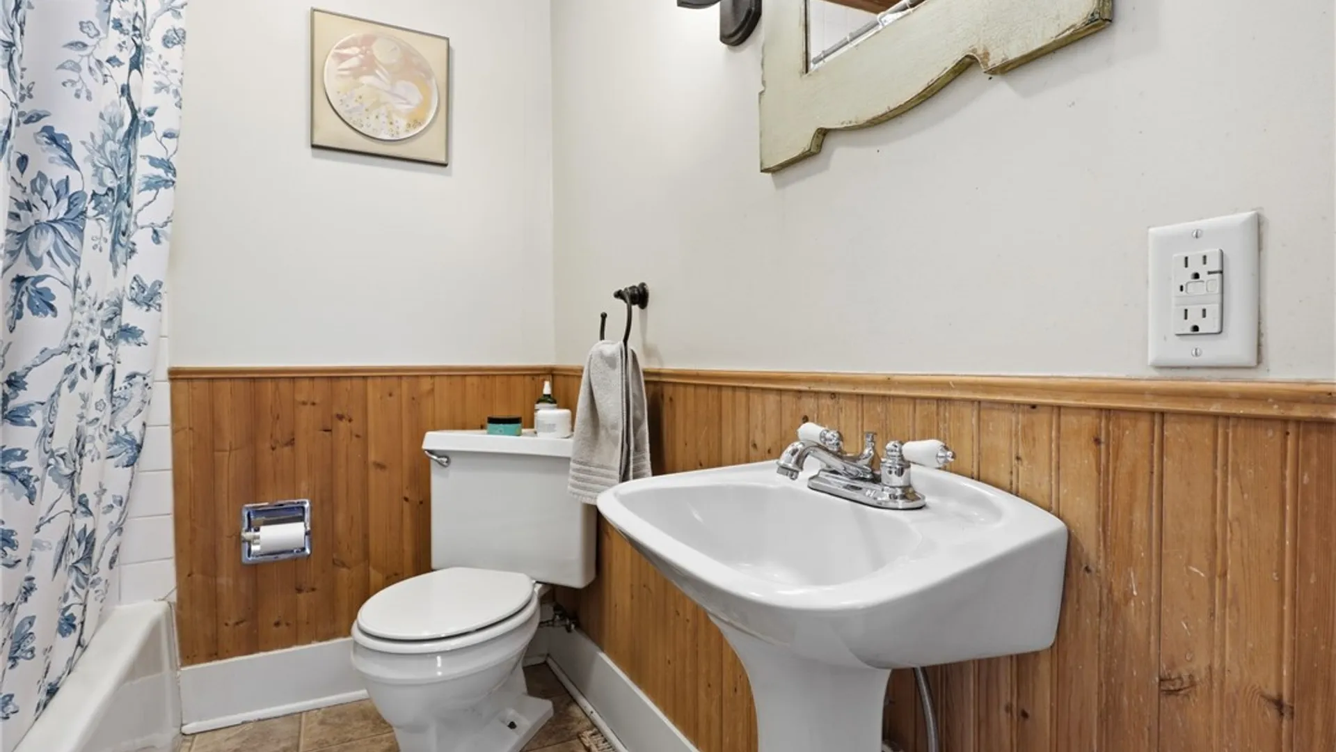 Property at 62 West Ave, Perinton, NY 14450 17