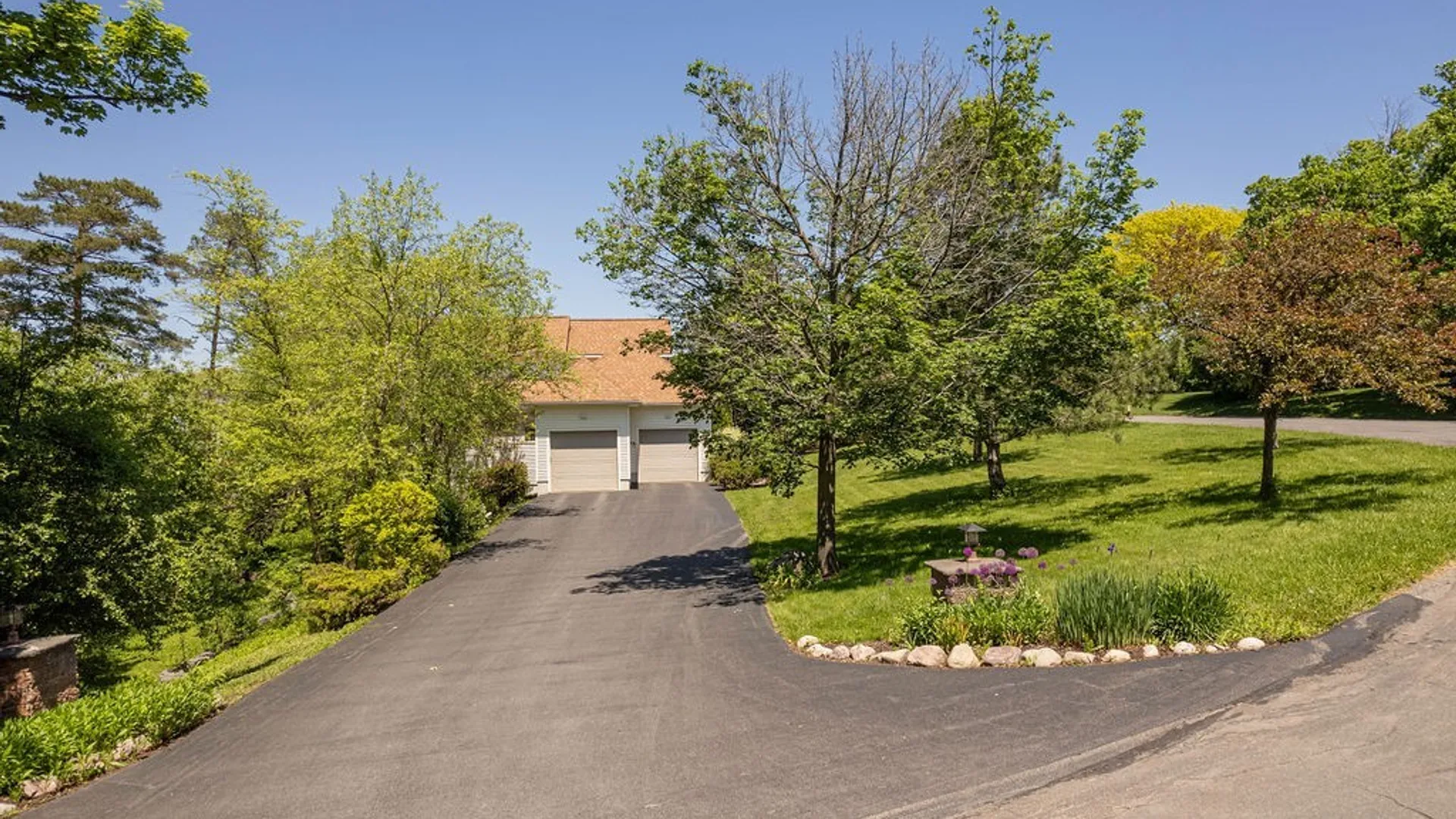 Property at 438 Brookford Road, Syracuse, NY 13224 3