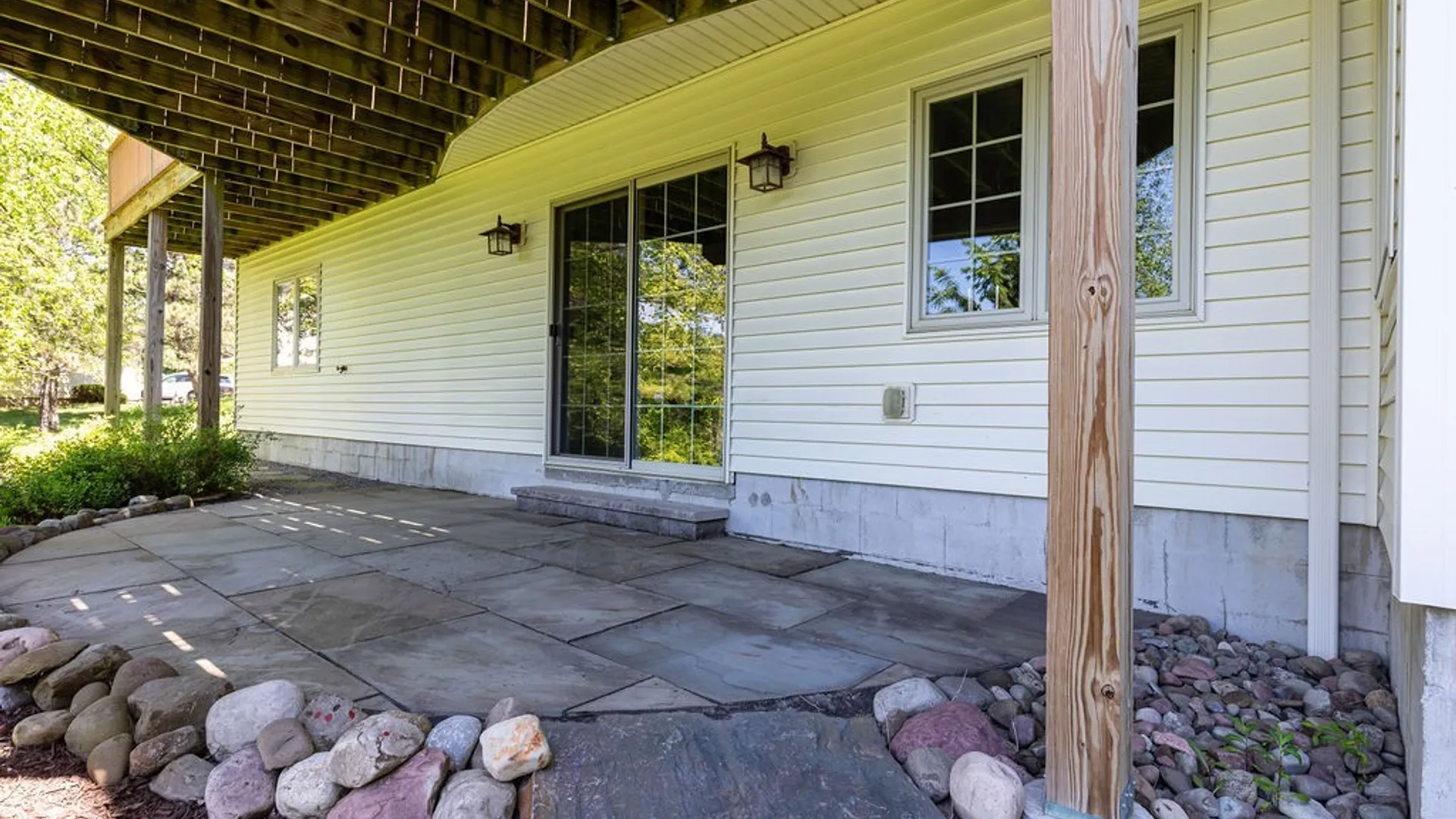 Property at 438 Brookford Road, Syracuse, NY 13224 46