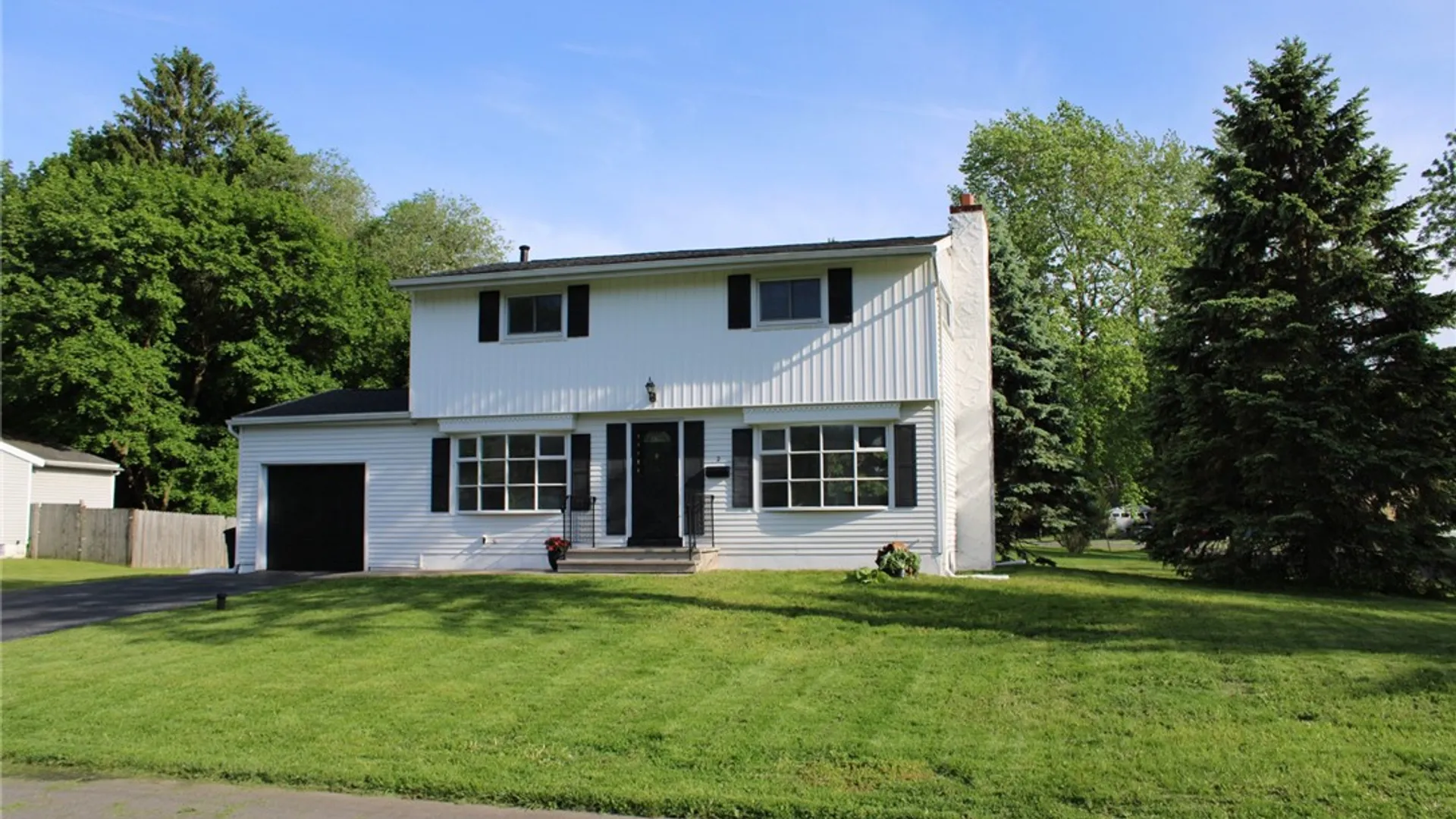 Property at 2 Dove Path, Clay, NY 13090 2