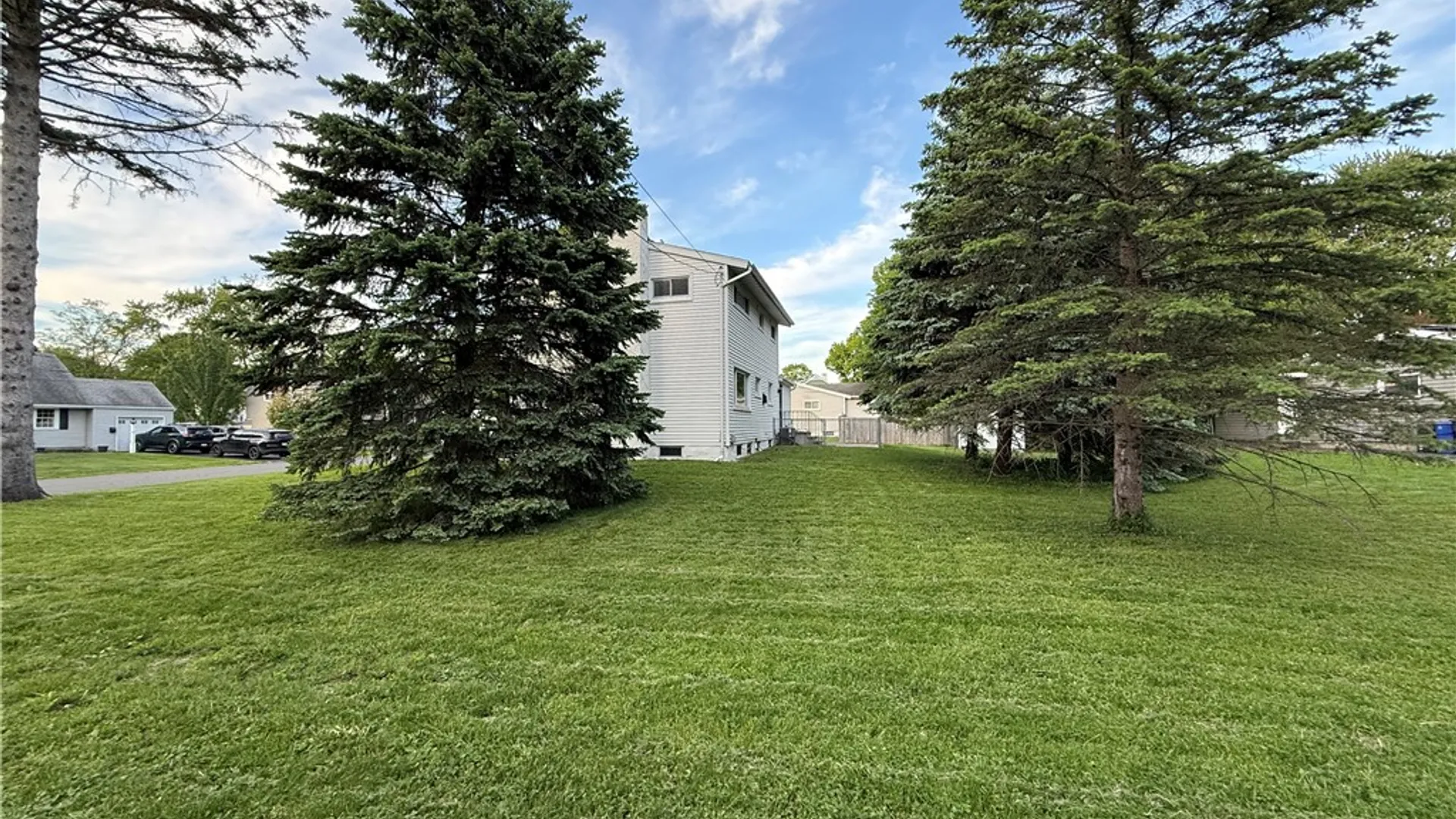 Property at 2 Dove Path, Clay, NY 13090 24