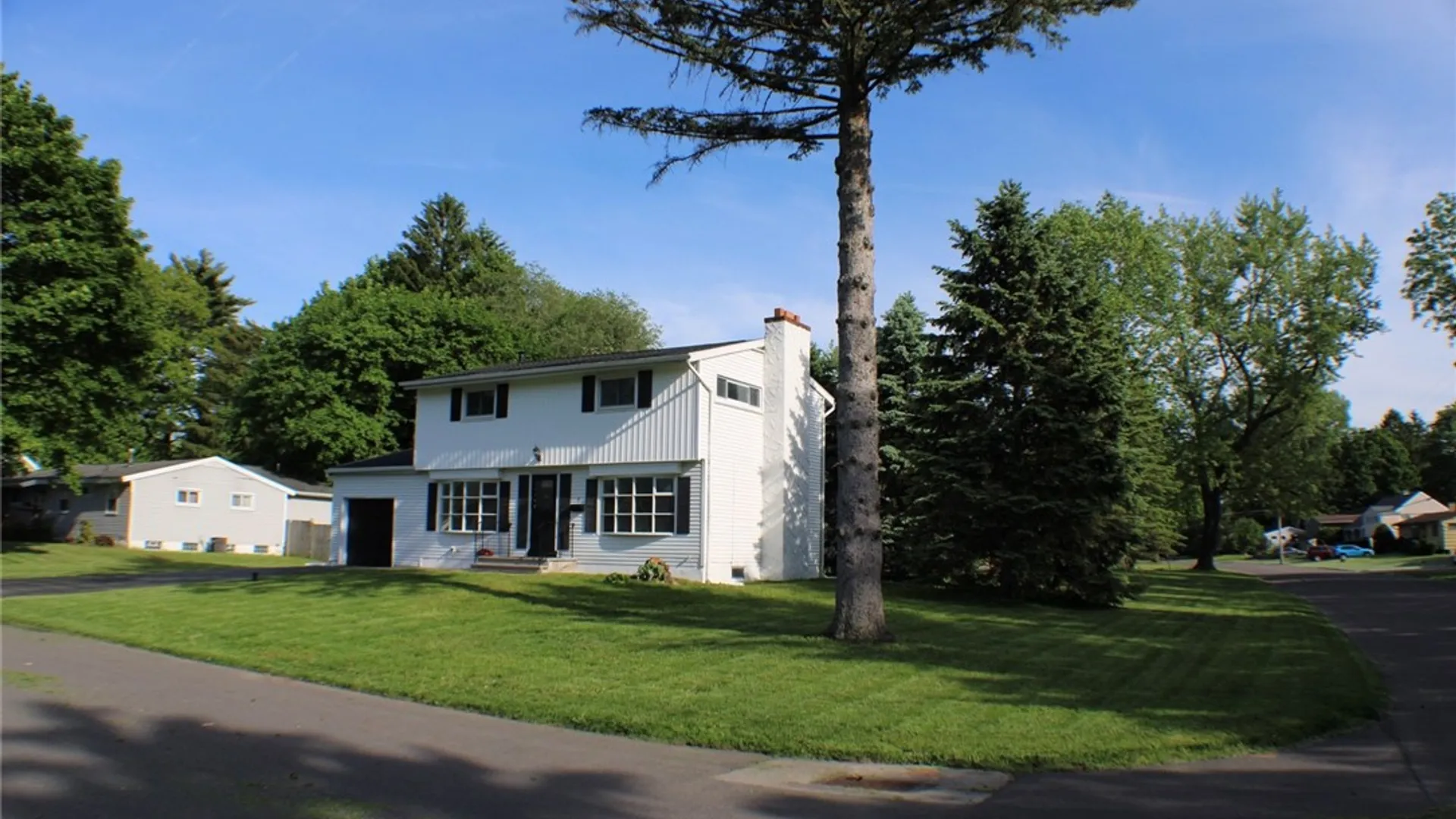 Property at 2 Dove Path, Clay, NY 13090 3