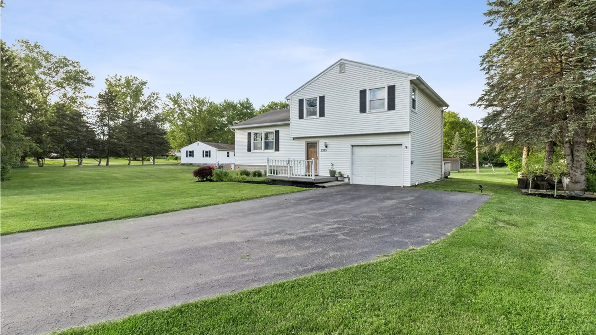 Property at 2333 Cornwall Drive, Macedon, NY 14502 2