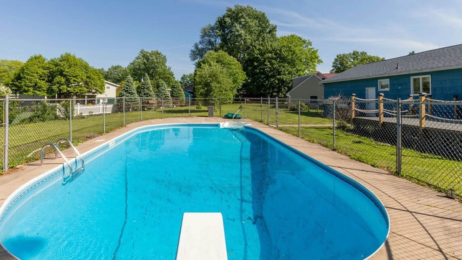 Property at 3 Trelign Drive, Cicero, NY 13212 7