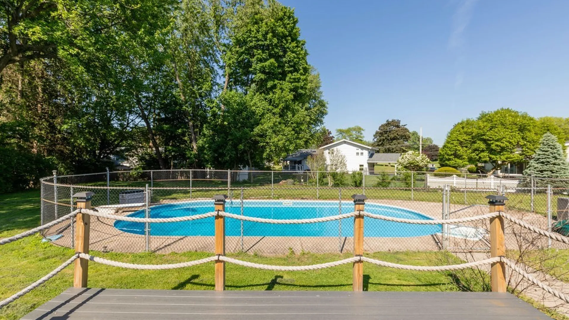 Property at 3 Trelign Drive, Cicero, NY 13212 9