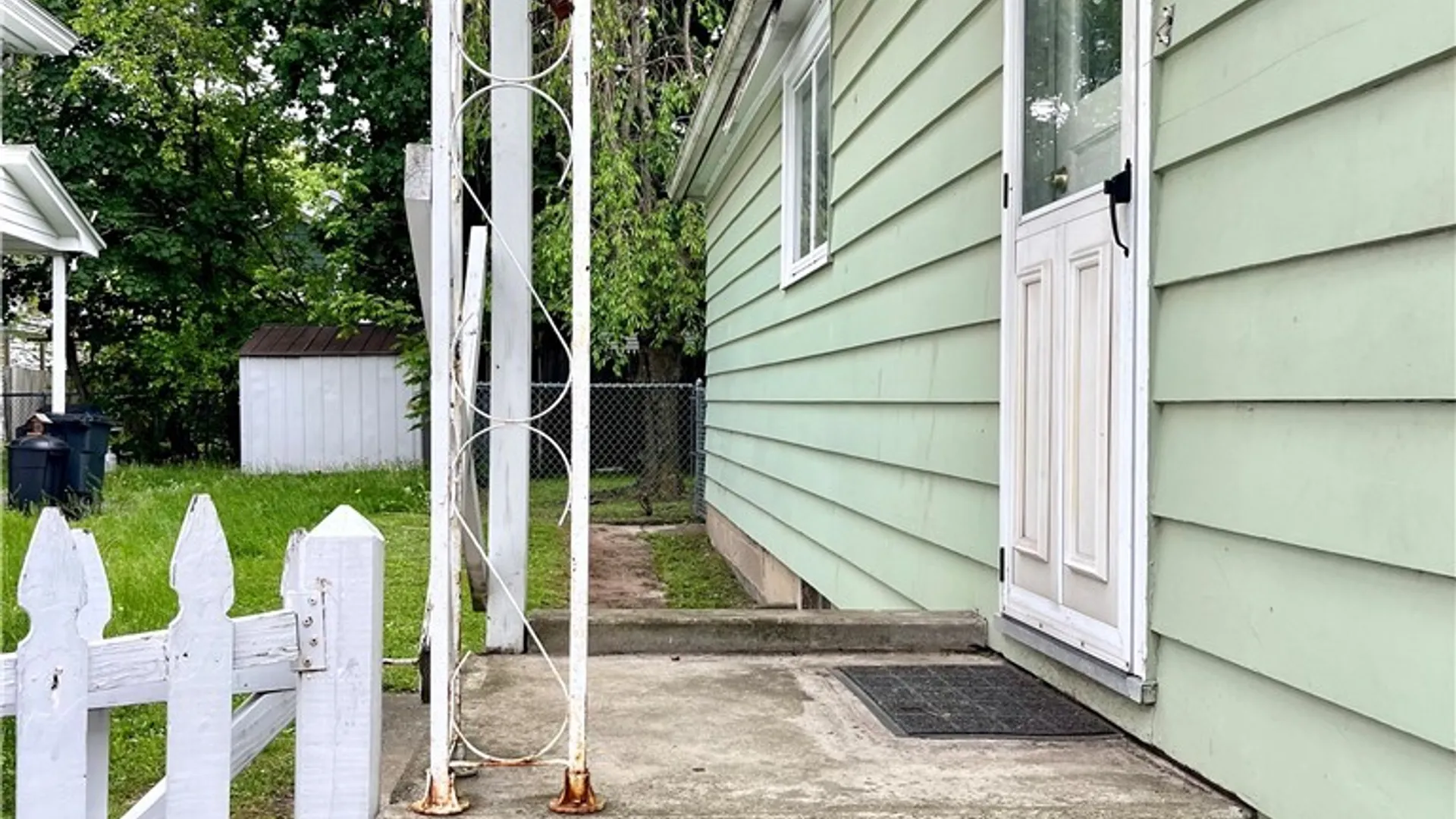 Property at 33 W 9th Street, Oswego, NY 13126 11