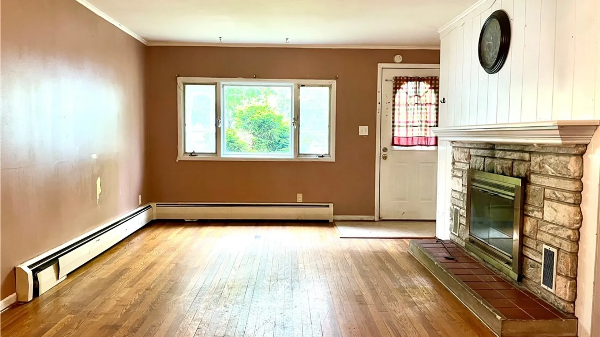 Property at 33 W 9th Street, Oswego, NY 13126 12