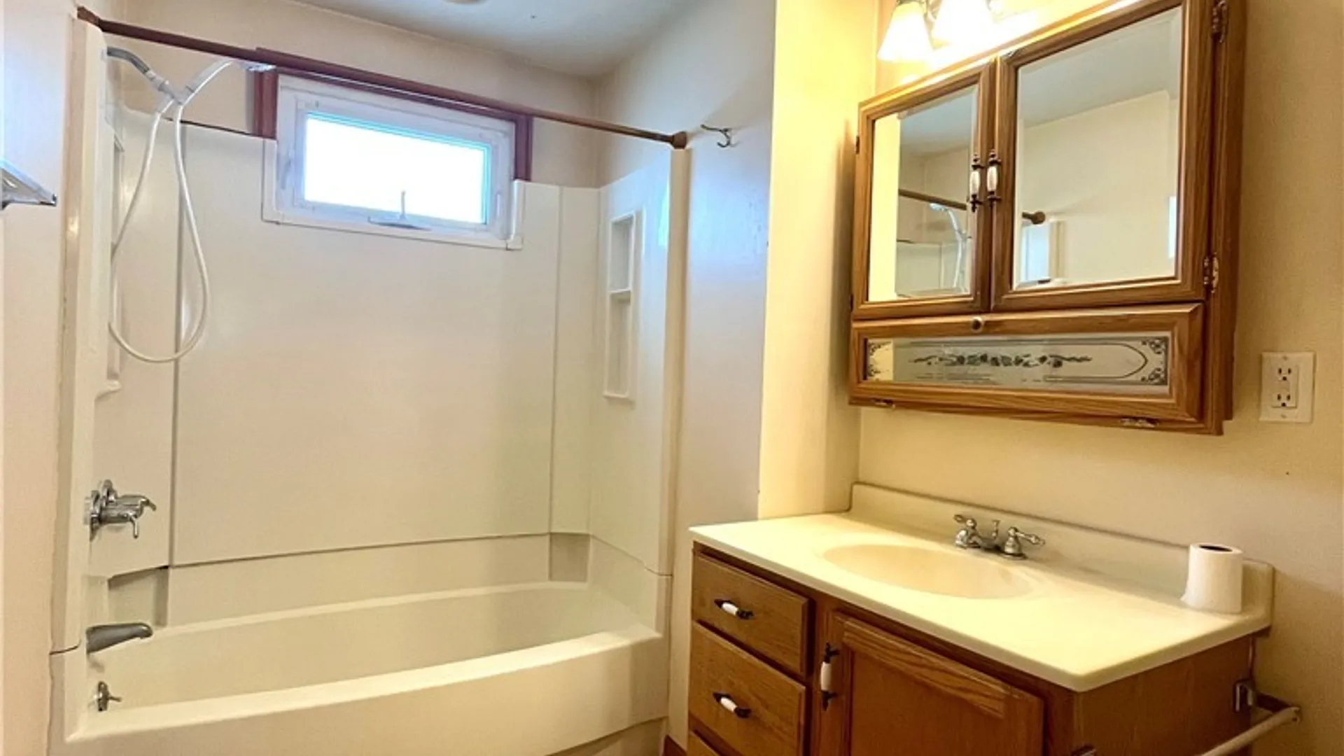 Property at 33 W 9th Street, Oswego, NY 13126 27