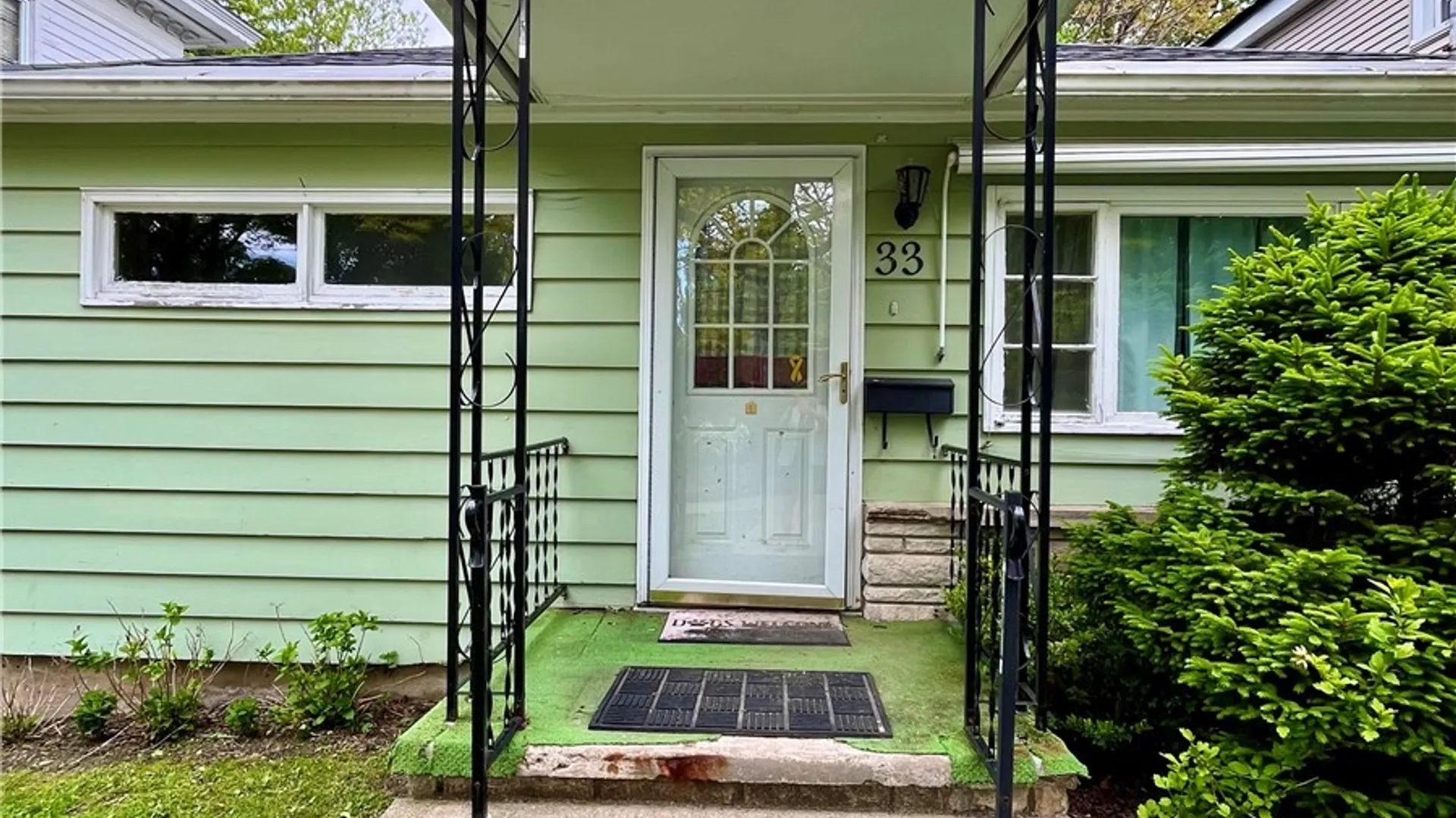 Property at 33 W 9th Street, Oswego, NY 13126 3