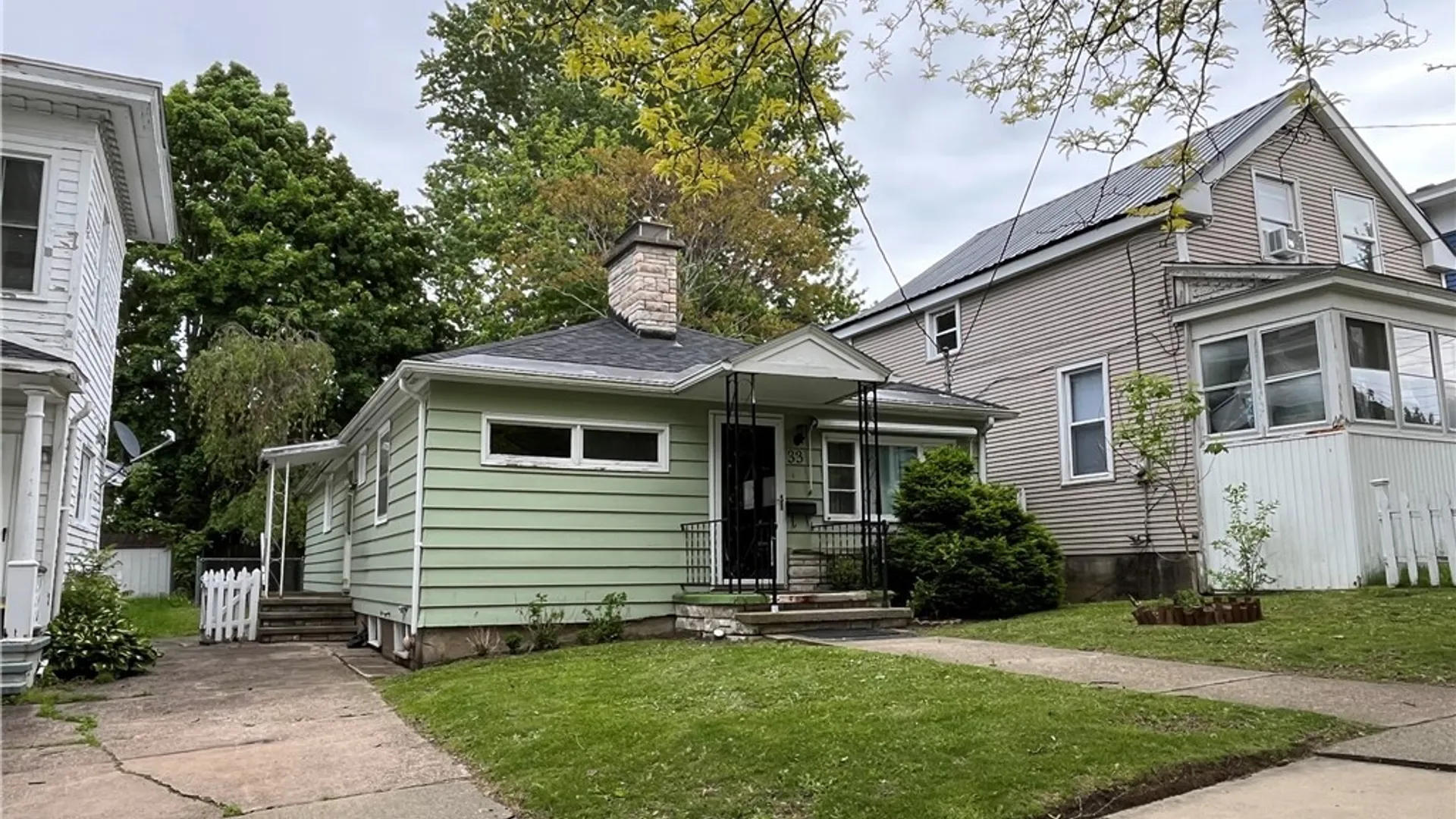Property at 33 W 9th Street, Oswego, NY 13126 4