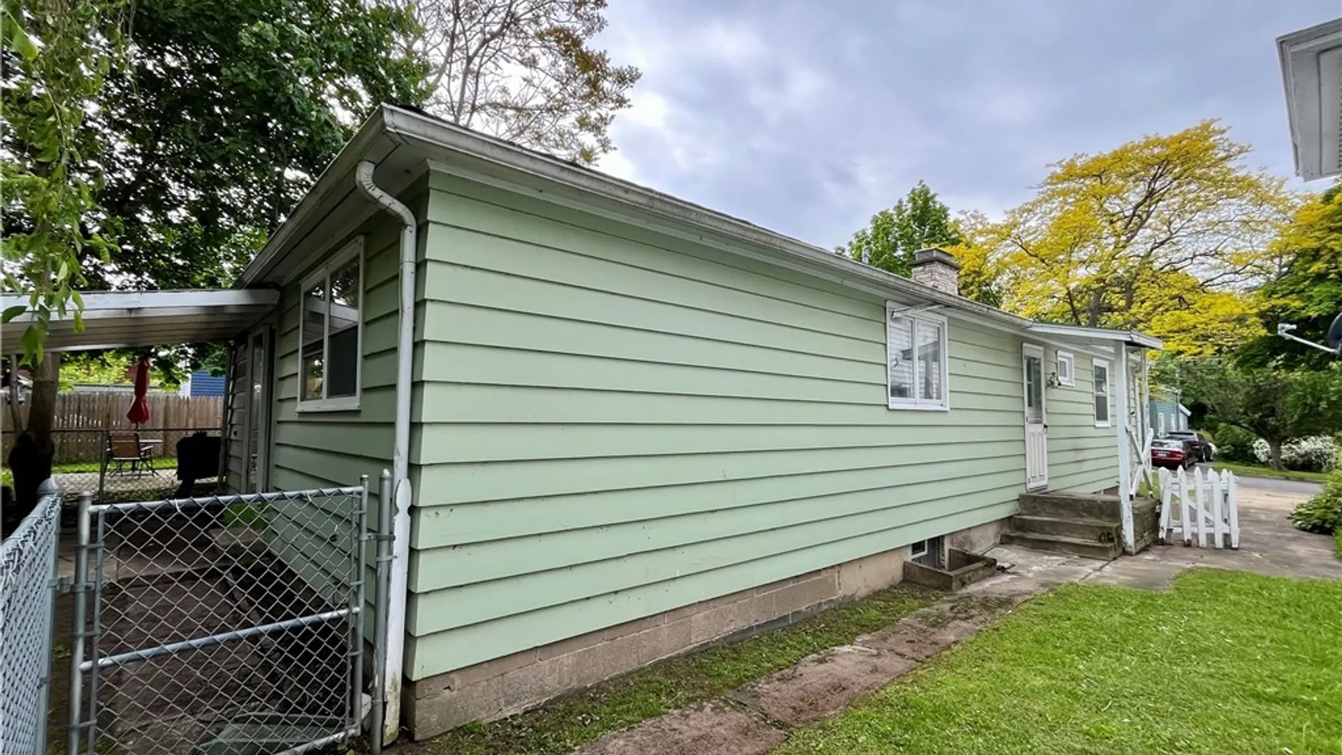 Property at 33 W 9th Street, Oswego, NY 13126 7