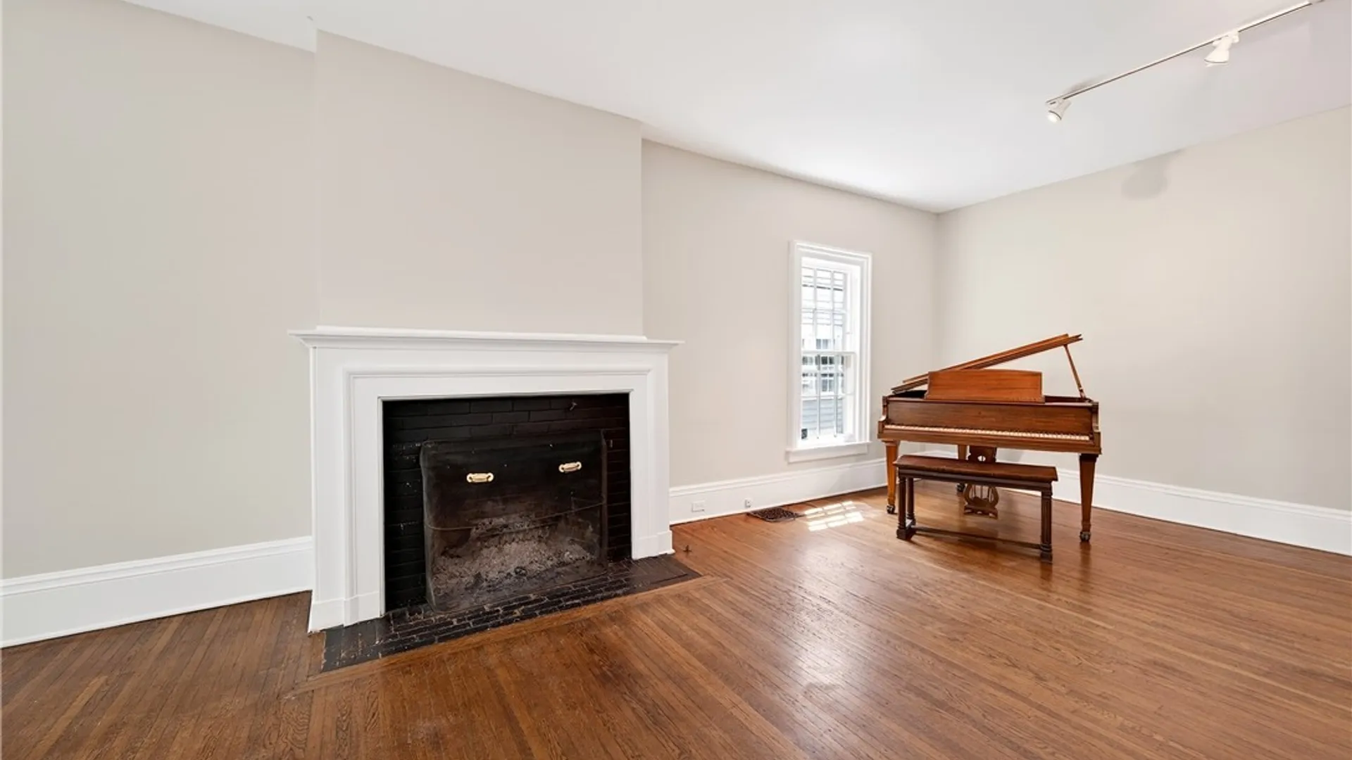 Property at 160 Mariner Street, Buffalo, NY 14201 10