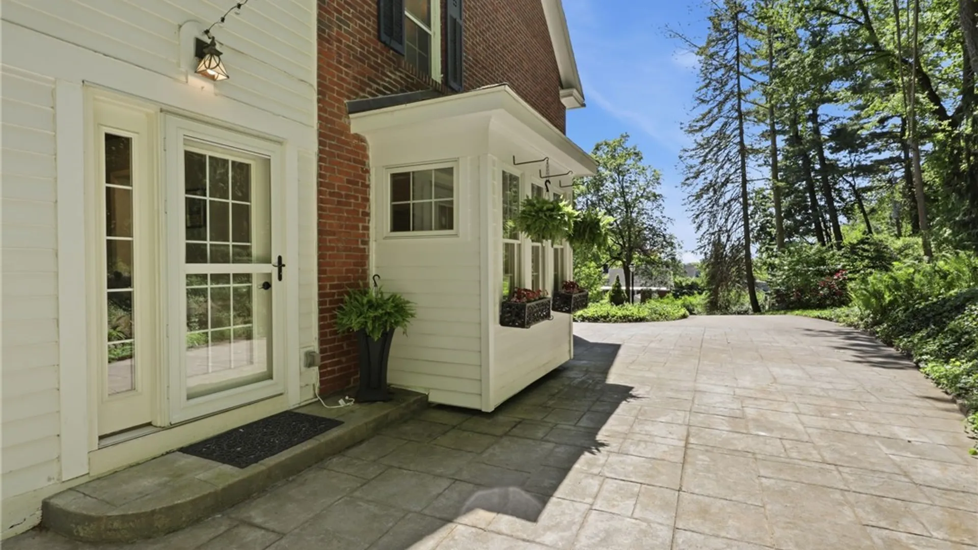 Property at 8 Nunda Blvd, Rochester, NY 14610 35