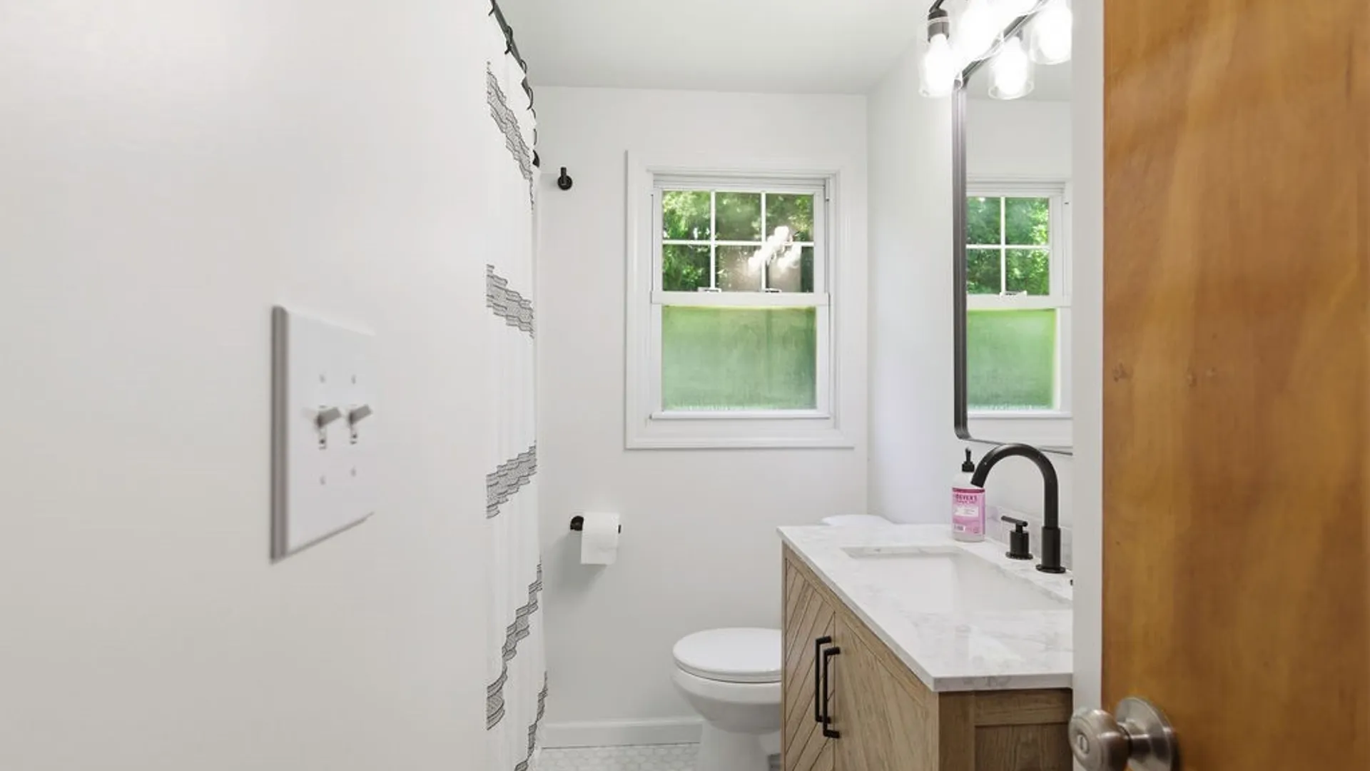 Property at 402 Beverly Drive, Camillus, NY 13219 16