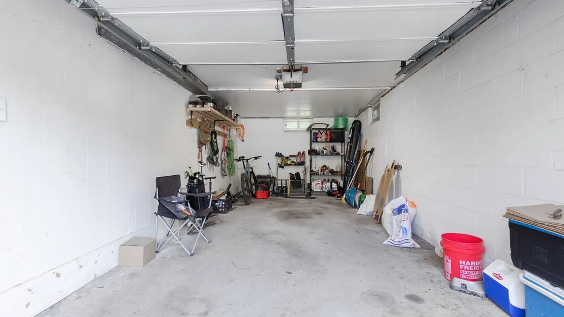Property at 402 Beverly Drive, Camillus, NY 13219 25
