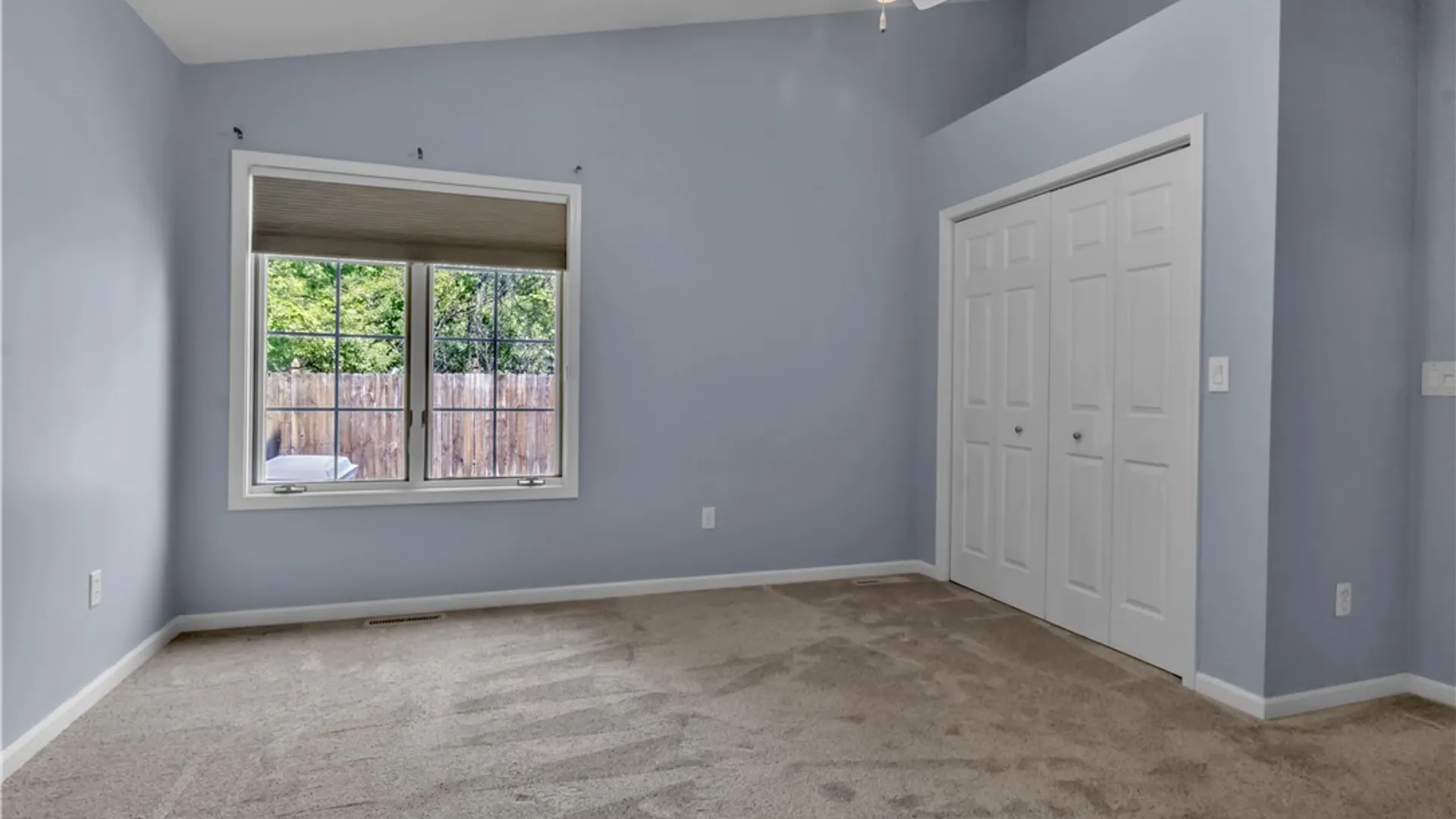 Property at 14 Woodpointe, Amherst, NY 14221 22