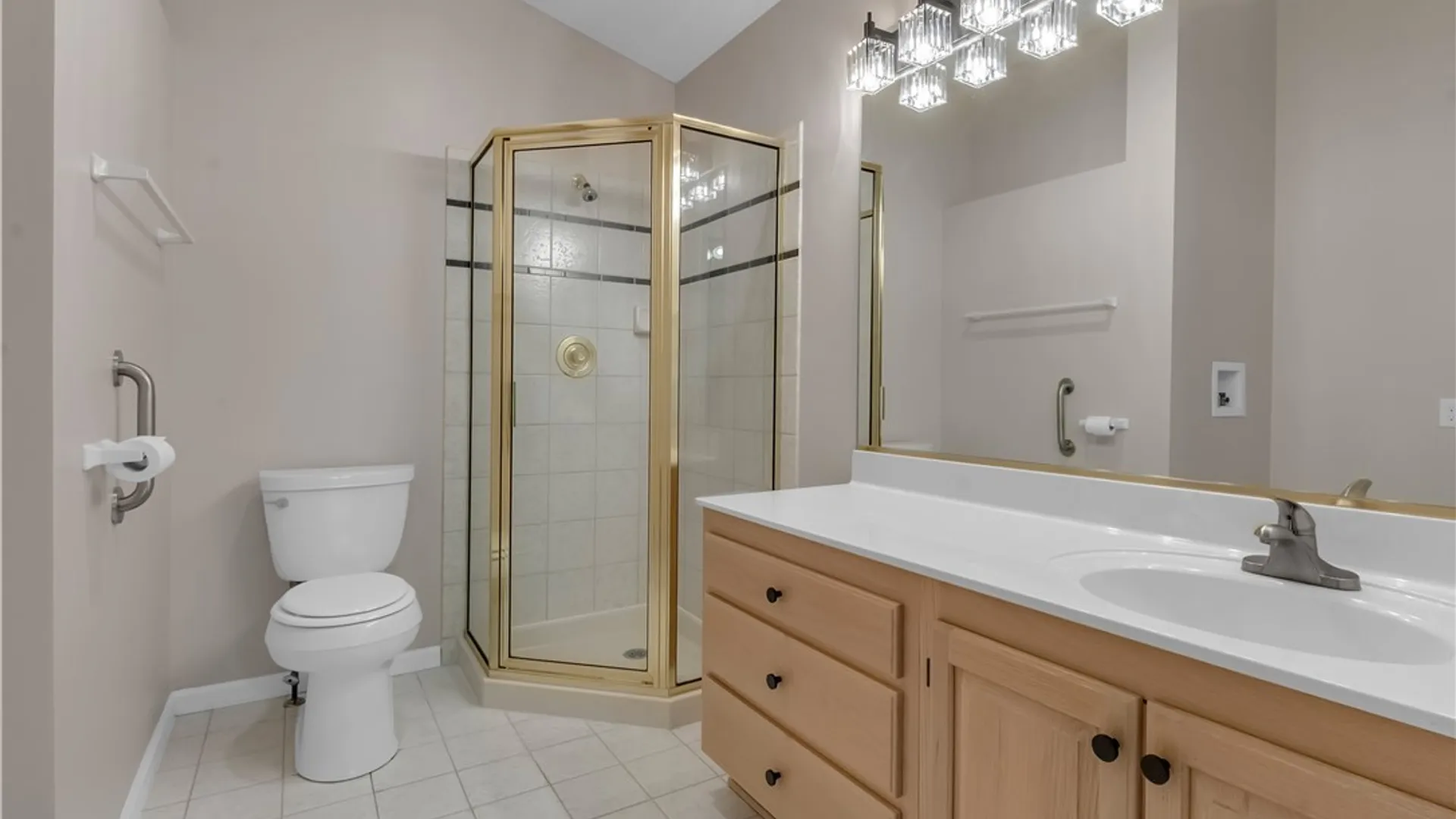 Property at 14 Woodpointe, Amherst, NY 14221 25