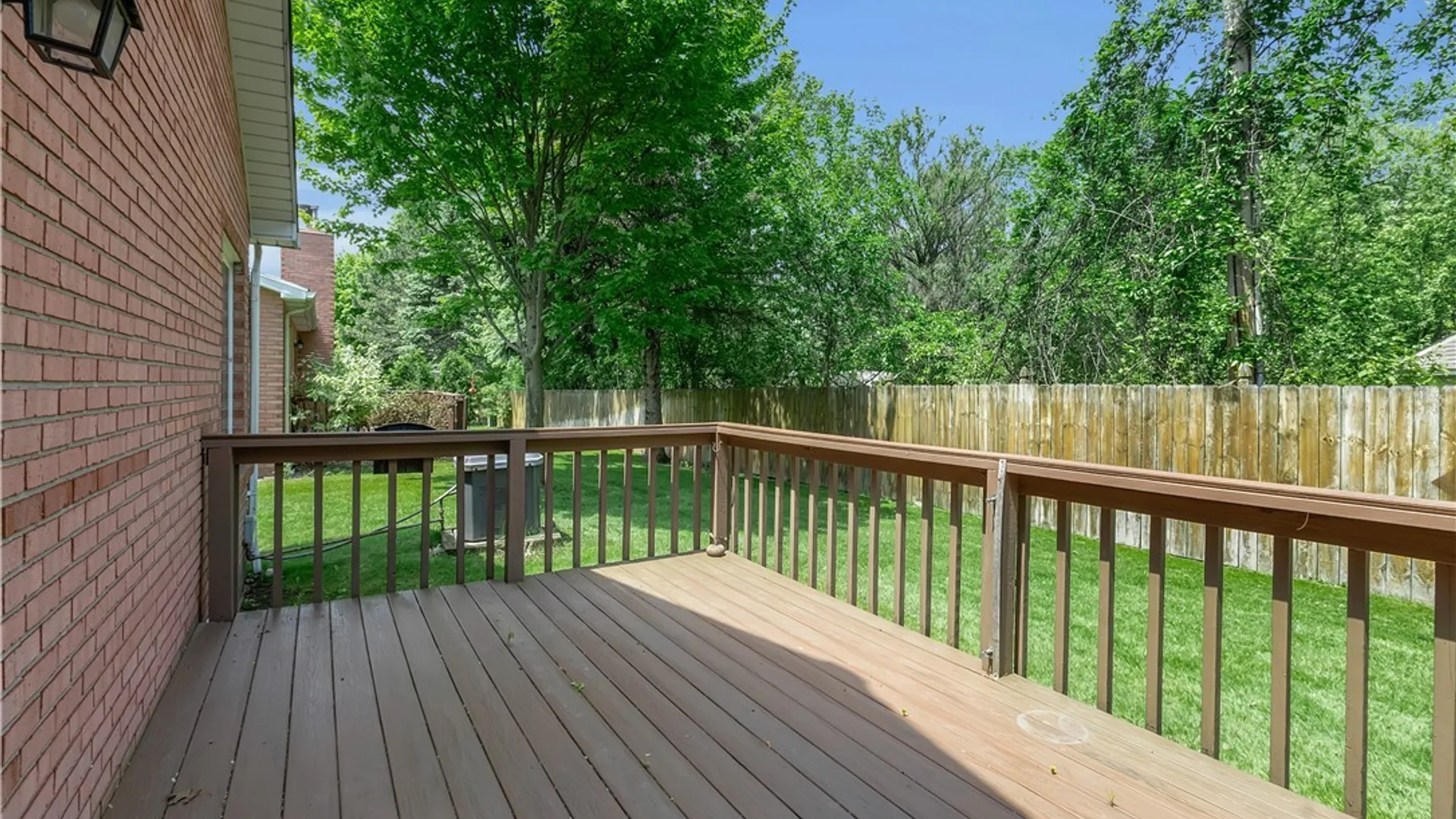 Property at 14 Woodpointe, Amherst, NY 14221 4