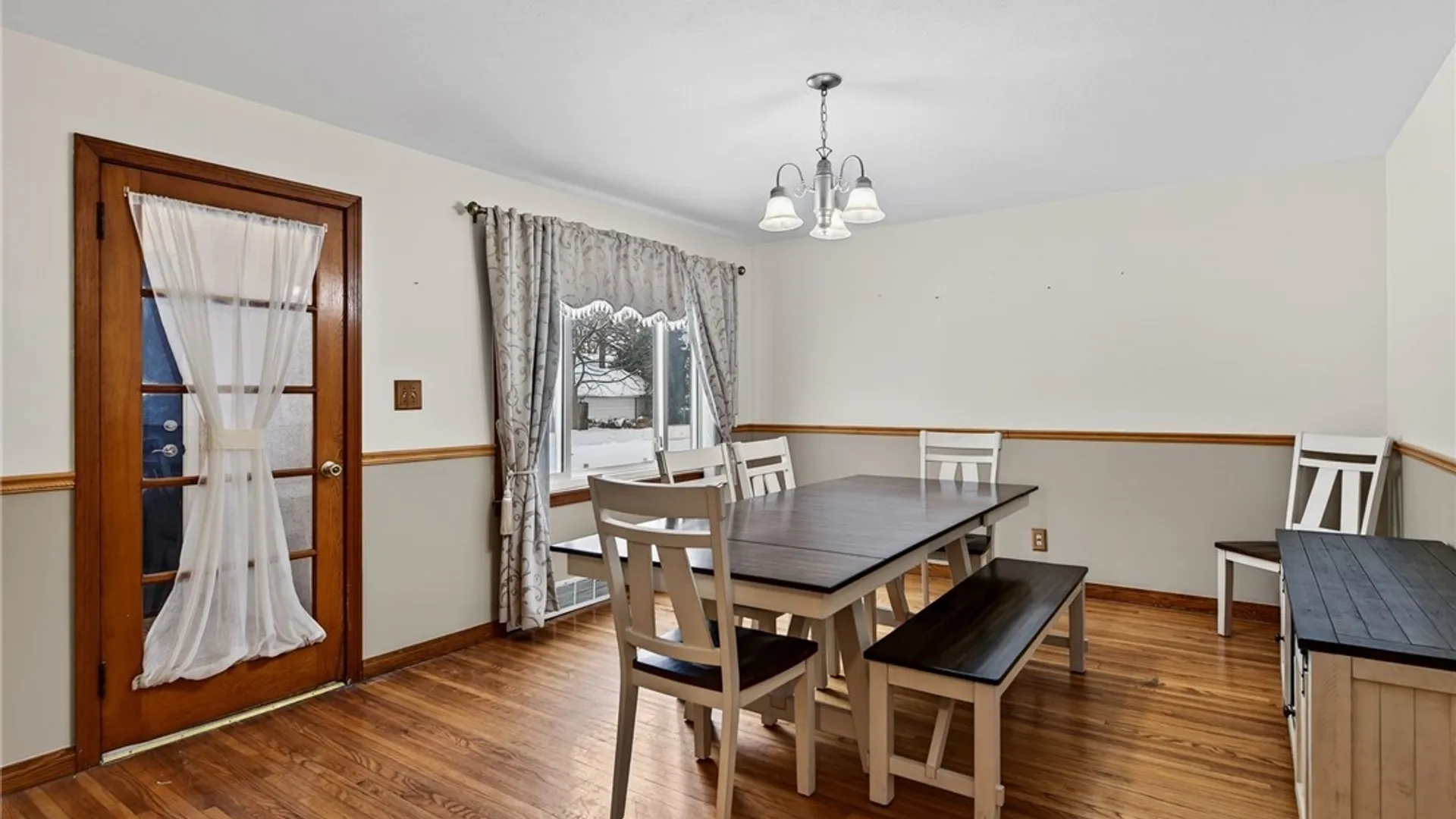 Property at 1009 Pasadena Avenue, Niagara Falls, NY 14304 11