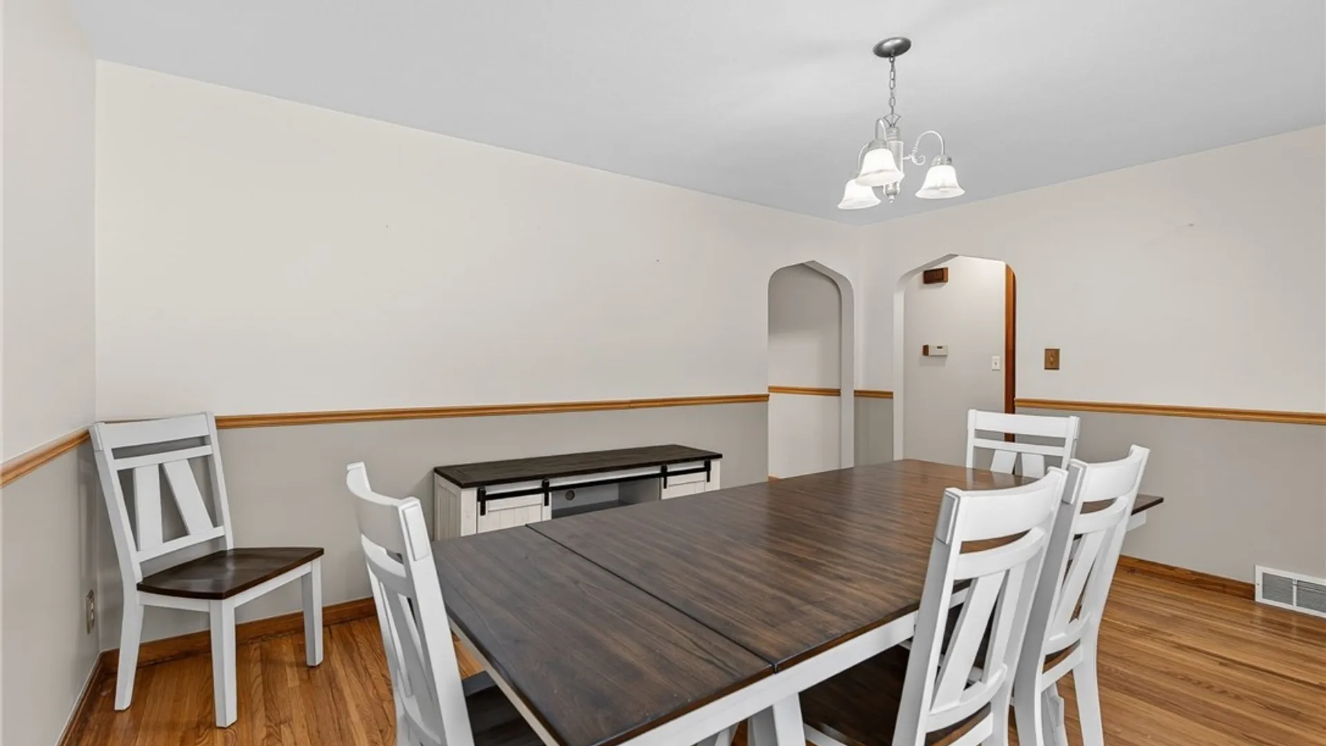 Property at 1009 Pasadena Avenue, Niagara Falls, NY 14304 12