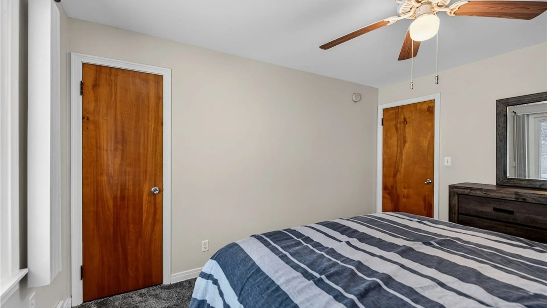 Property at 1009 Pasadena Avenue, Niagara Falls, NY 14304 16