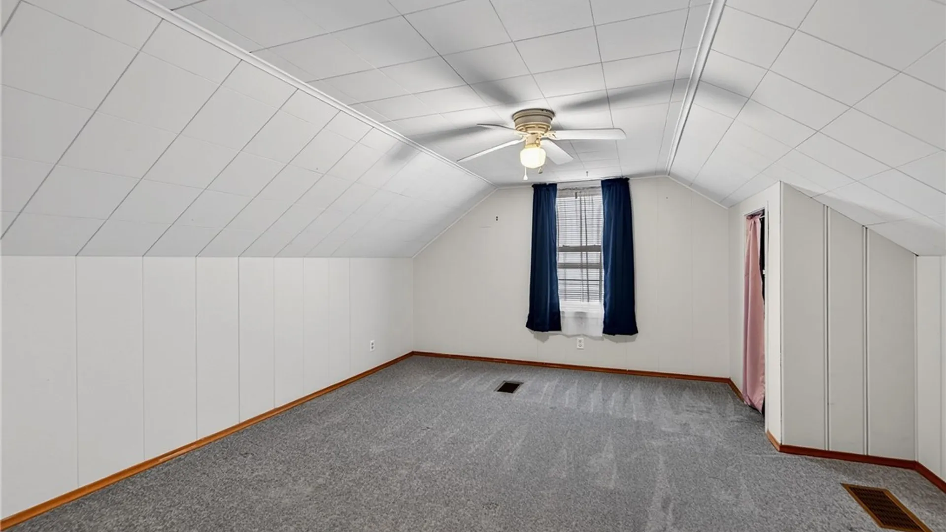 Property at 1009 Pasadena Avenue, Niagara Falls, NY 14304 26